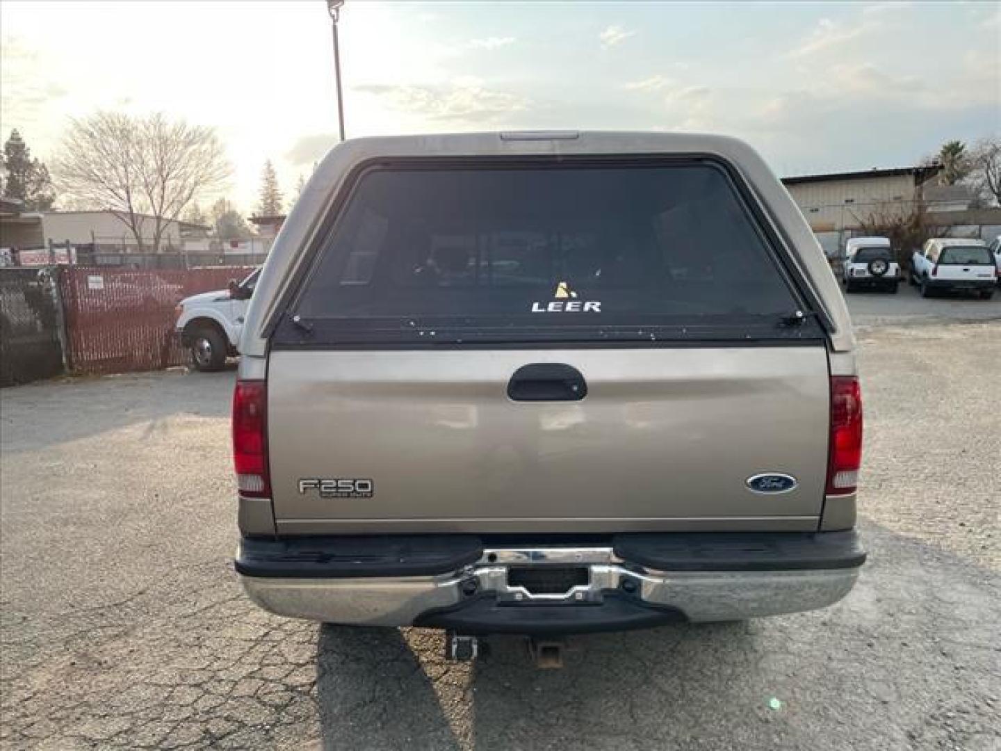 2002 Arizona Beige Clearcoat Metallic Ford F-250 Super Duty XLT (1FTNX21S82E) with an Triton 6.8L V10 310hp 425ft. lbs. Other engine, 4-Speed Automatic transmission, located at 800 Riverside Ave, Roseville, CA, 95678, 916-773-4549 & Toll Free: 866-719-4393, 38.732265, -121.291039 - 4X4 SUPER CAB XLT 88K MILES NEW TIRES ONE OWNER CLEAN CARFAX - Photo#8