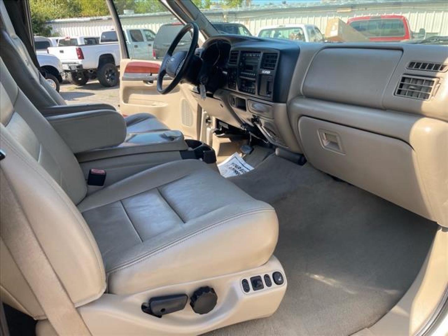 2005 Pueblo Gold Clearcoat Metallic Ford Excursion Limited (1FMSU43P35E) with an 6.0L Power Stroke 6.0L Diesel Turbo V8 325hp 560ft. lbs. Common Rail Direct Injection engine, 5-Speed Automatic transmission, located at 800 Riverside Ave, Roseville, CA, 95678, 916-773-4549 & Toll Free: 866-719-4393, 38.732265, -121.291039 - DIESEL 4X4 LIMITED DVD CLEAN CARFAX - Photo#16