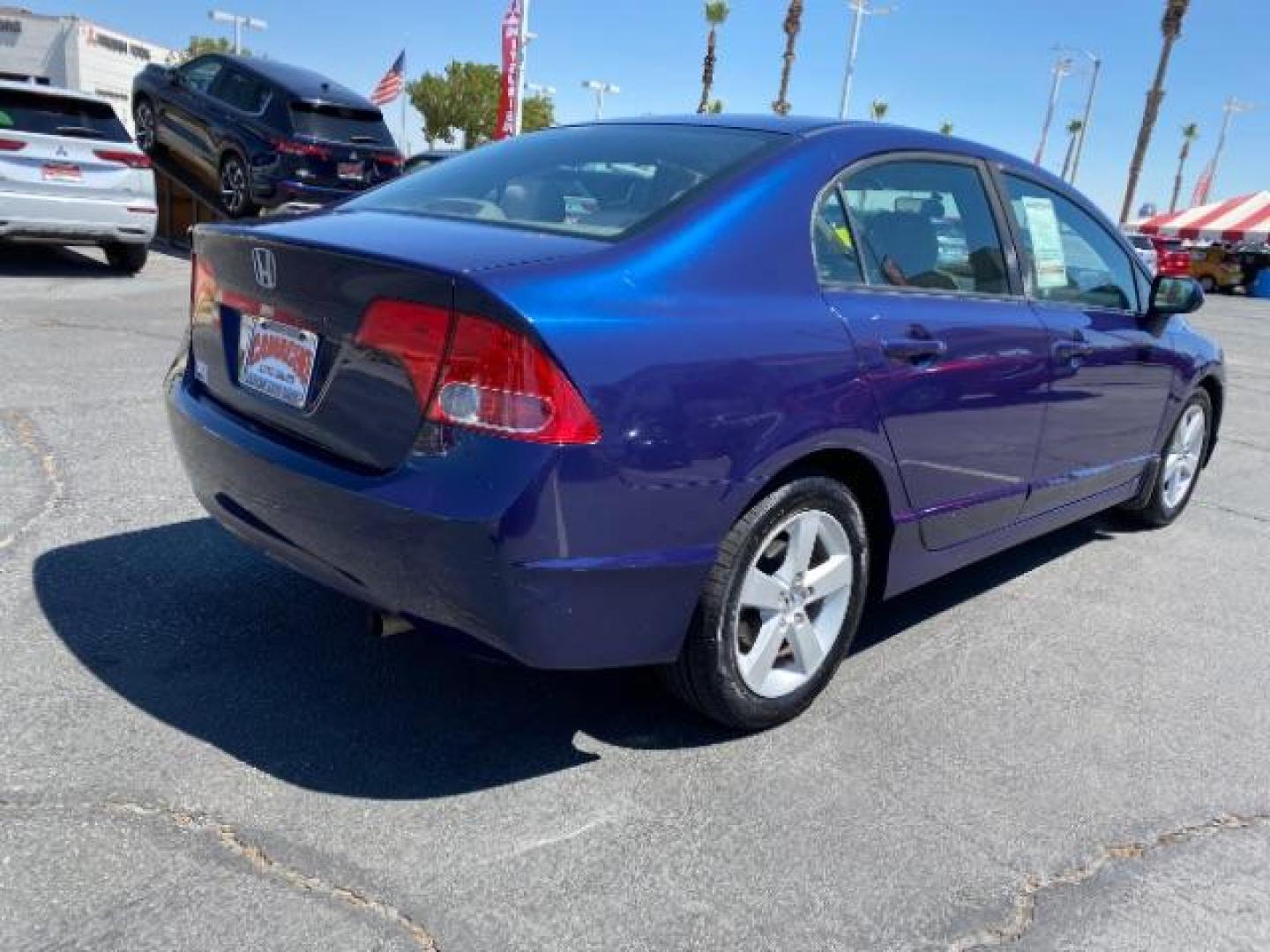 2009 SILVER Honda Civic Sedan (19XFA16589E) with an 4-Cyl VTEC 1.8 Liter engine, Automatic 5-Spd w/Overdrive transmission, located at 412 Auto Vista Drive, Palmdale, 93551, (661) 945-0620, 34.592636, -118.136681 - Photo#7