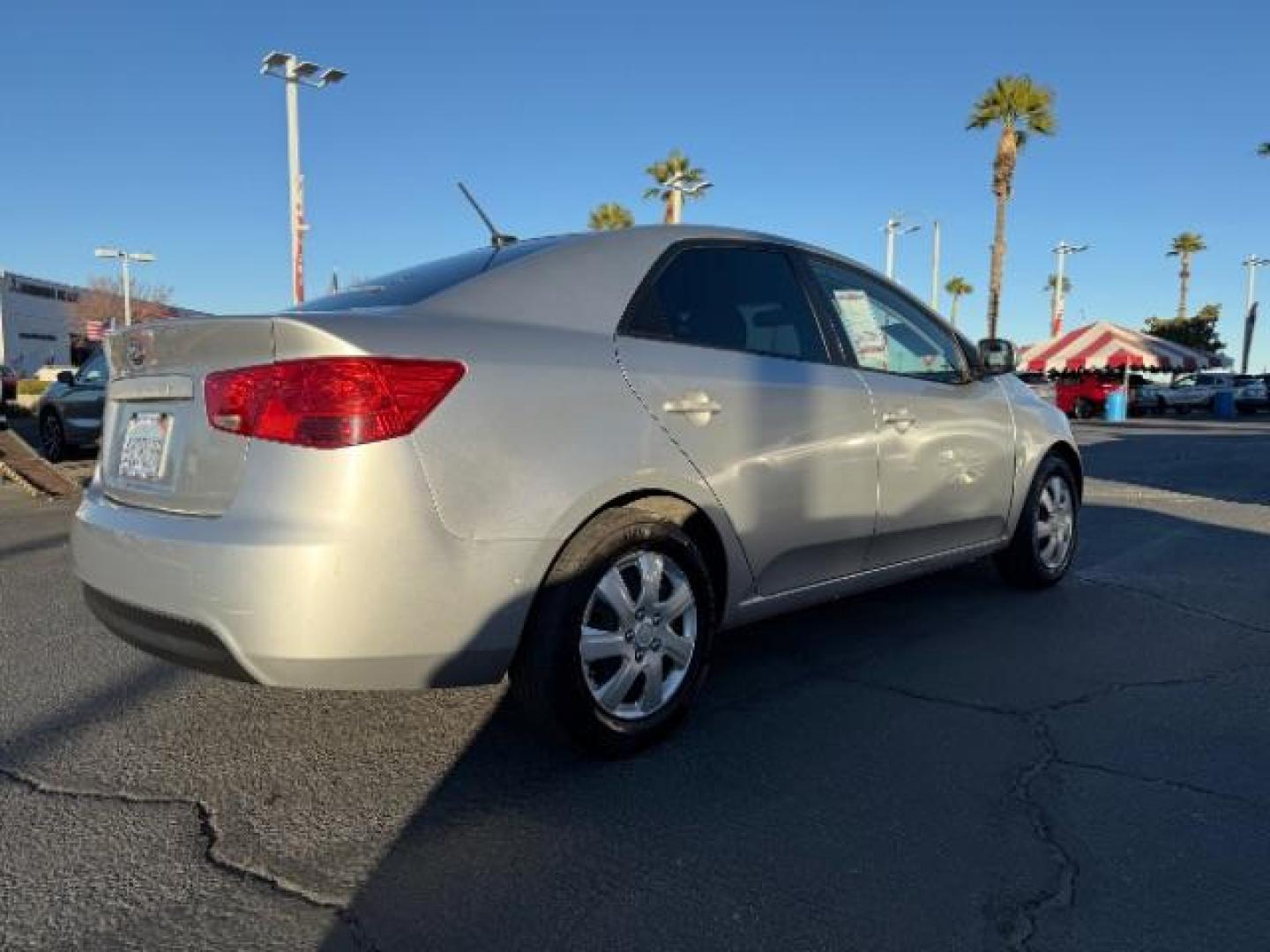 2010 SILVER Kia Forte (KNAFT4A28A5) with an 4-Cyl 2.0 Liter engine, Automatic 4-Spd w/Overdrive transmission, located at 412 Auto Vista Drive, Palmdale, 93551, (661) 945-0620, 34.592636, -118.136681 - Photo#7