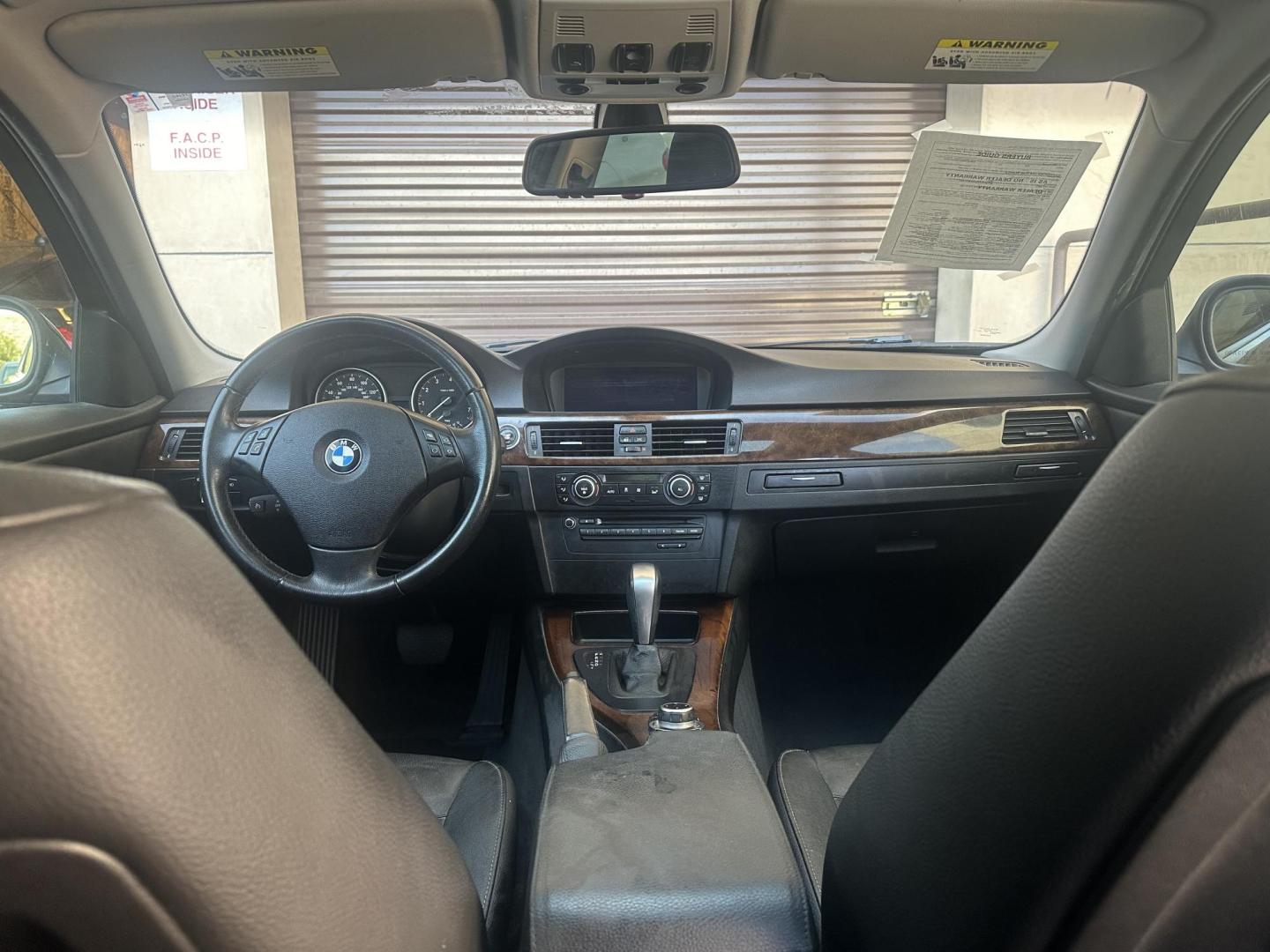 2011 Black Sapphire Metallic /BLACK BMW 3-Series leather (WBAPH5G57BN) with an Inline 6 engine, Automatic transmission, located at 30 S. Berkeley Avenue, Pasadena, CA, 91107, (626) 248-7567, 34.145447, -118.109398 - Moon-roof! Premium Package! SULEV! Loaded! This 2011 BMW 3-Series 328i SA SULEV looks and drives well. - Photo#20