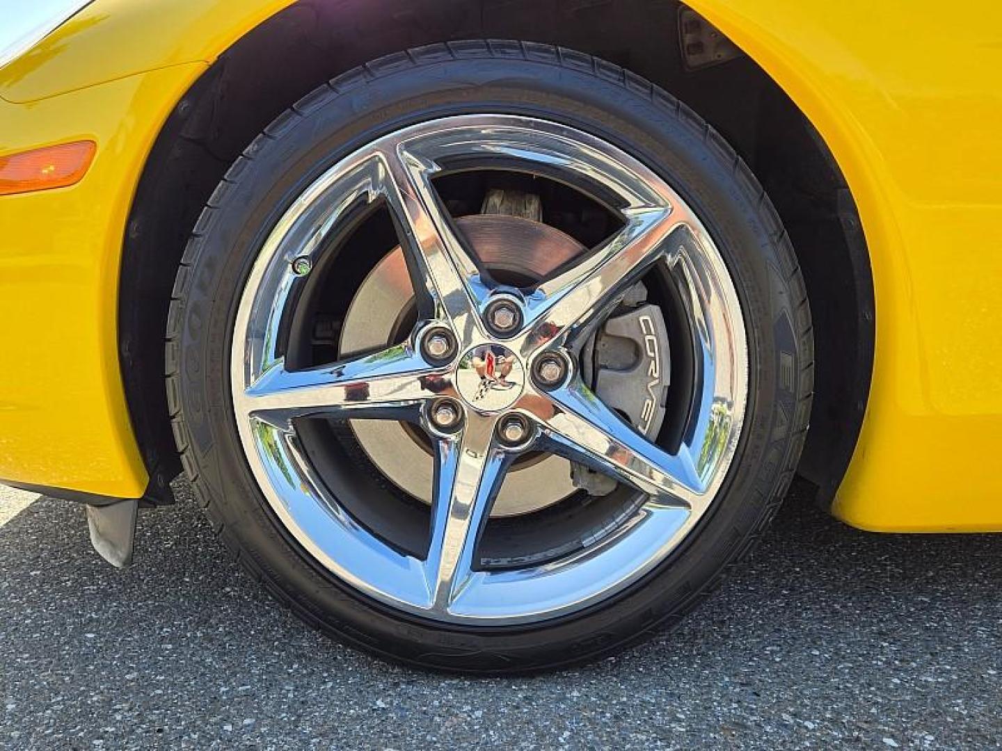 2012 YELLOW Chevrolet Corvette (1G1YG2DW7C5) with an V8 6.2 Liter engine, Auto 6-Spd w/Paddle Shft transmission, located at 246 E Walker St., Orland, 95963, (530) 865-5800, 39.747589, -122.178398 - Photo#27