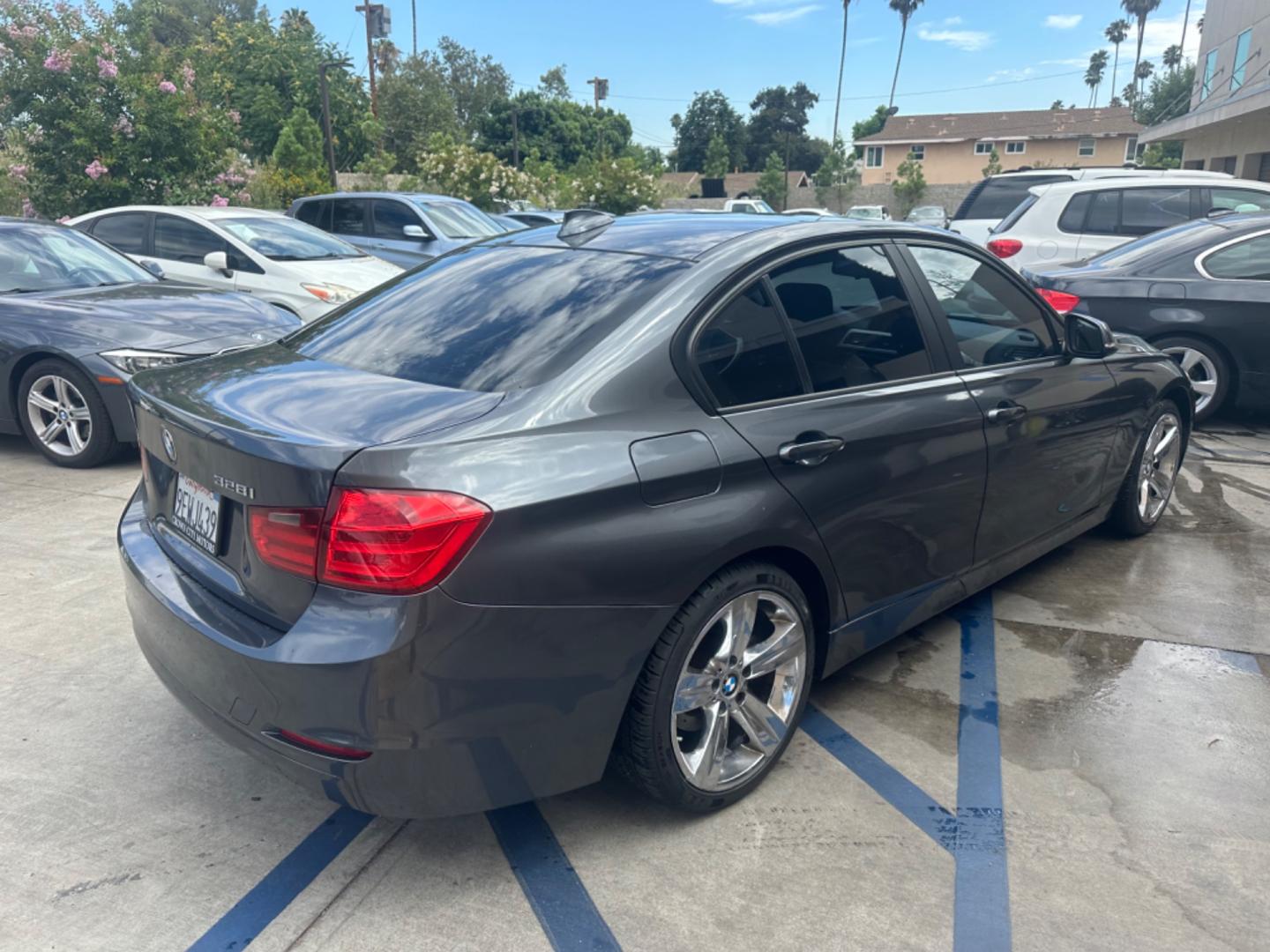 2013 Gray /TAN BMW 3-Series 328i Sedan (WBA3A5C52DJ) with an 2.0L L4 DOHC 16V engine, AUTOMATIC transmission, located at 30 S. Berkeley Avenue, Pasadena, CA, 91107, (626) 248-7567, 34.145447, -118.109398 - Leather Seats! New Tires! Low Miles! This 2013 BMW 3-Series looks and drives good! Bad credit? We can help! We are the bank. All our cars are thoroughly inspected and reconditioned by our technicians. FREE CARFAX report. Stop by or call to speak with our friendly staff. Whether you have bad credit, - Photo#4