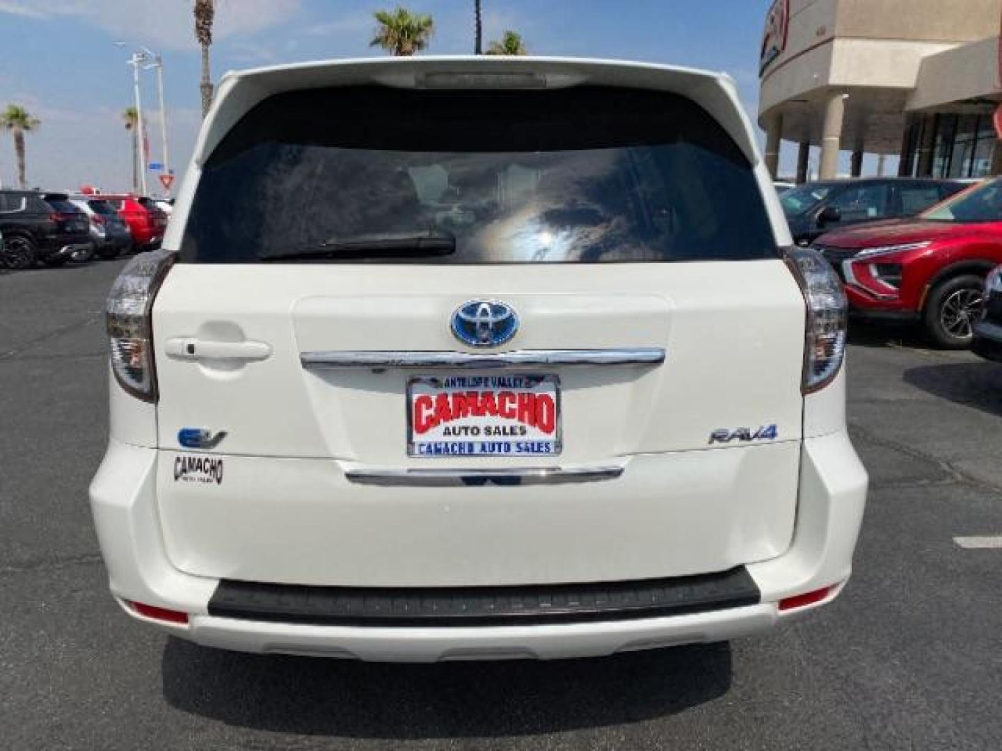 2013 WHITE Toyota RAV4 EV (2T3YL4DV2DW) with an AC Electric Motor engine, Single-Speed Fixed Gear transmission, located at 412 Auto Vista Drive, Palmdale, 93551, (661) 945-0620, 34.592636, -118.136681 - Photo#5