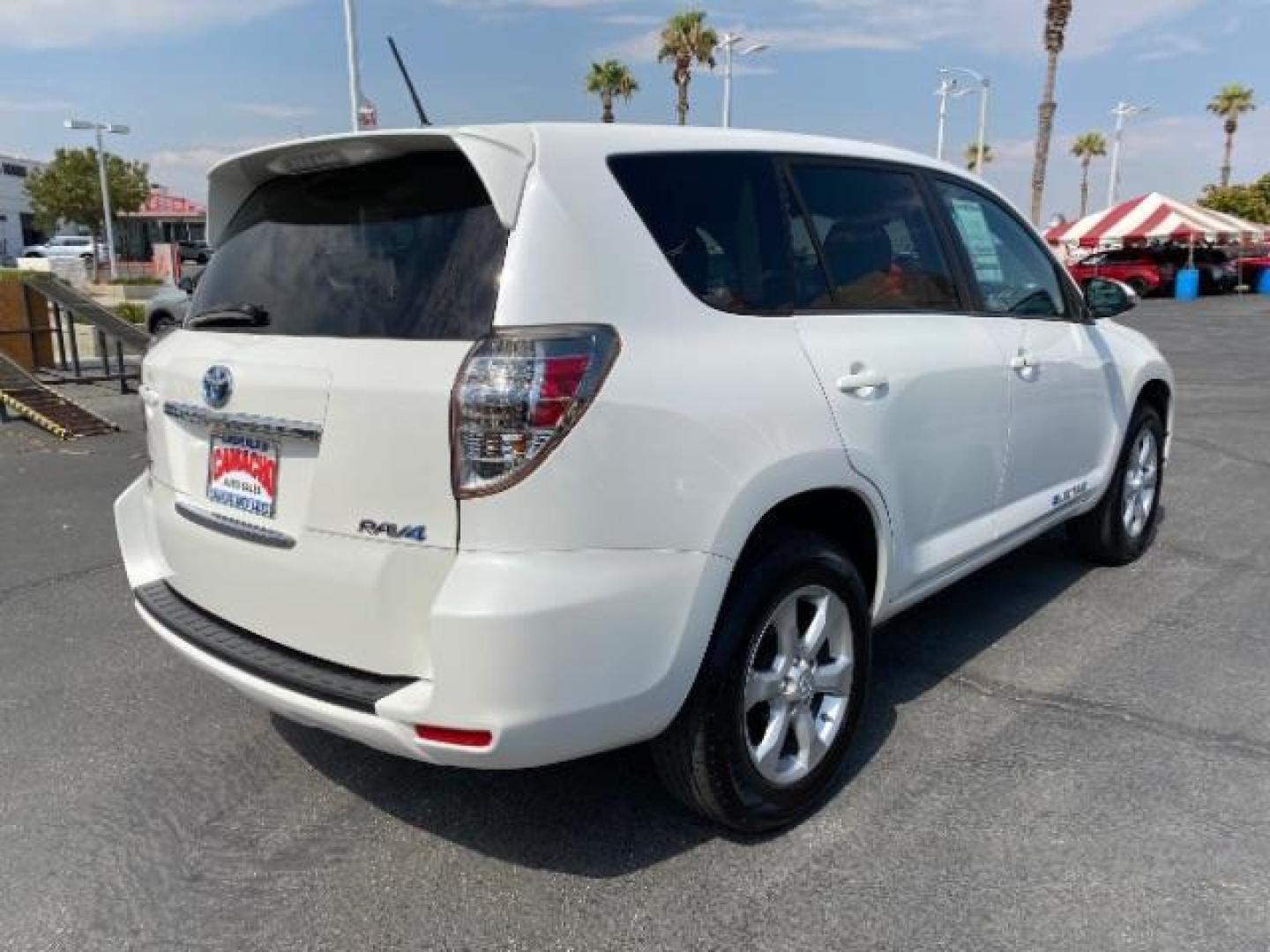 2013 WHITE Toyota RAV4 EV (2T3YL4DV2DW) with an AC Electric Motor engine, Single-Speed Fixed Gear transmission, located at 412 Auto Vista Drive, Palmdale, 93551, (661) 945-0620, 34.592636, -118.136681 - Photo#6