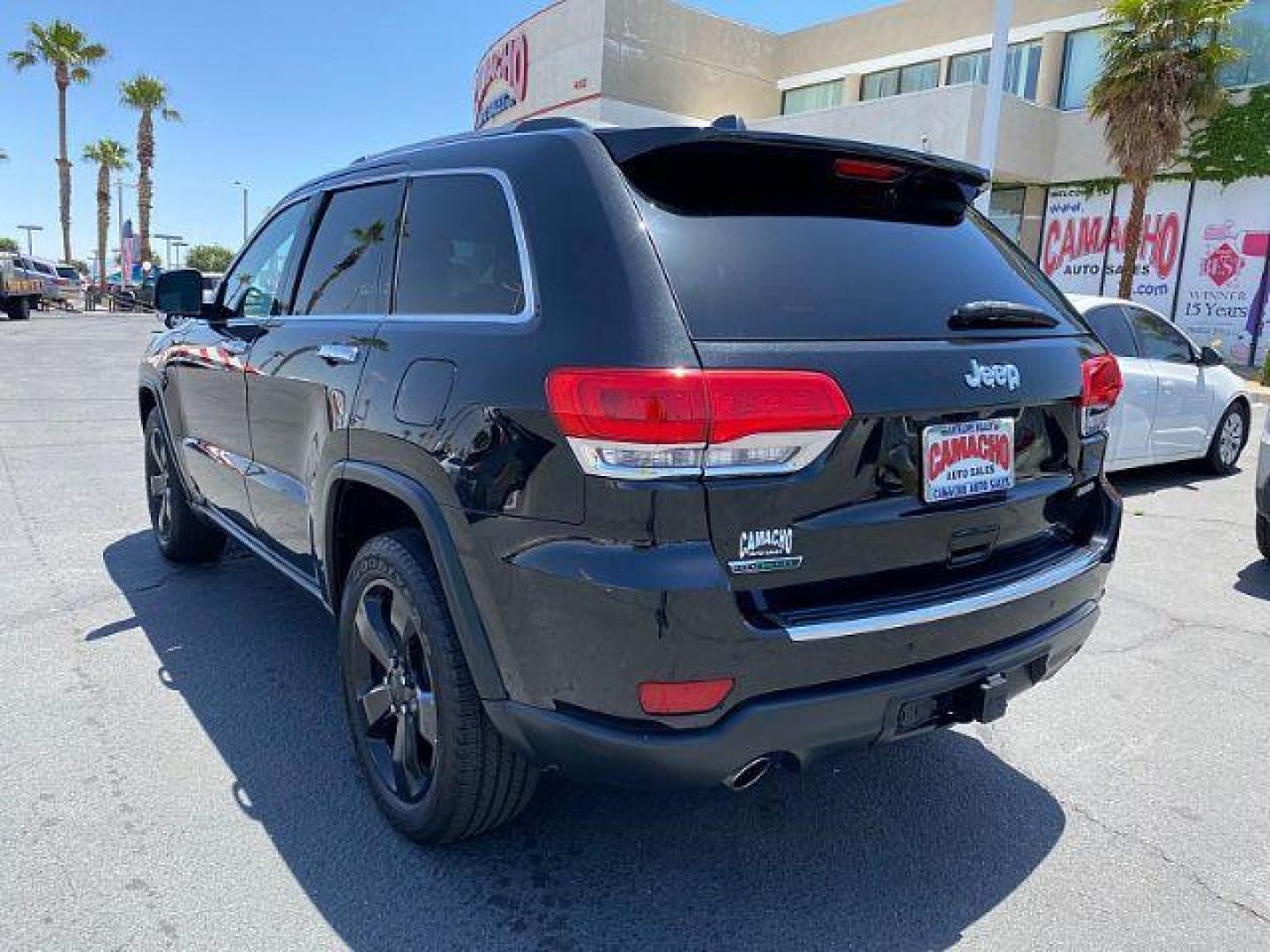 2014 Jeep Grand Cherokee (1C4RJEBM7EC) with an V6 EcoDiesel 3.0T engine, Automatic 8-Spd transmission, located at 412 Auto Vista Drive, Palmdale, 93551, (661) 945-0620, 34.592636, -118.136681 - Photo#2