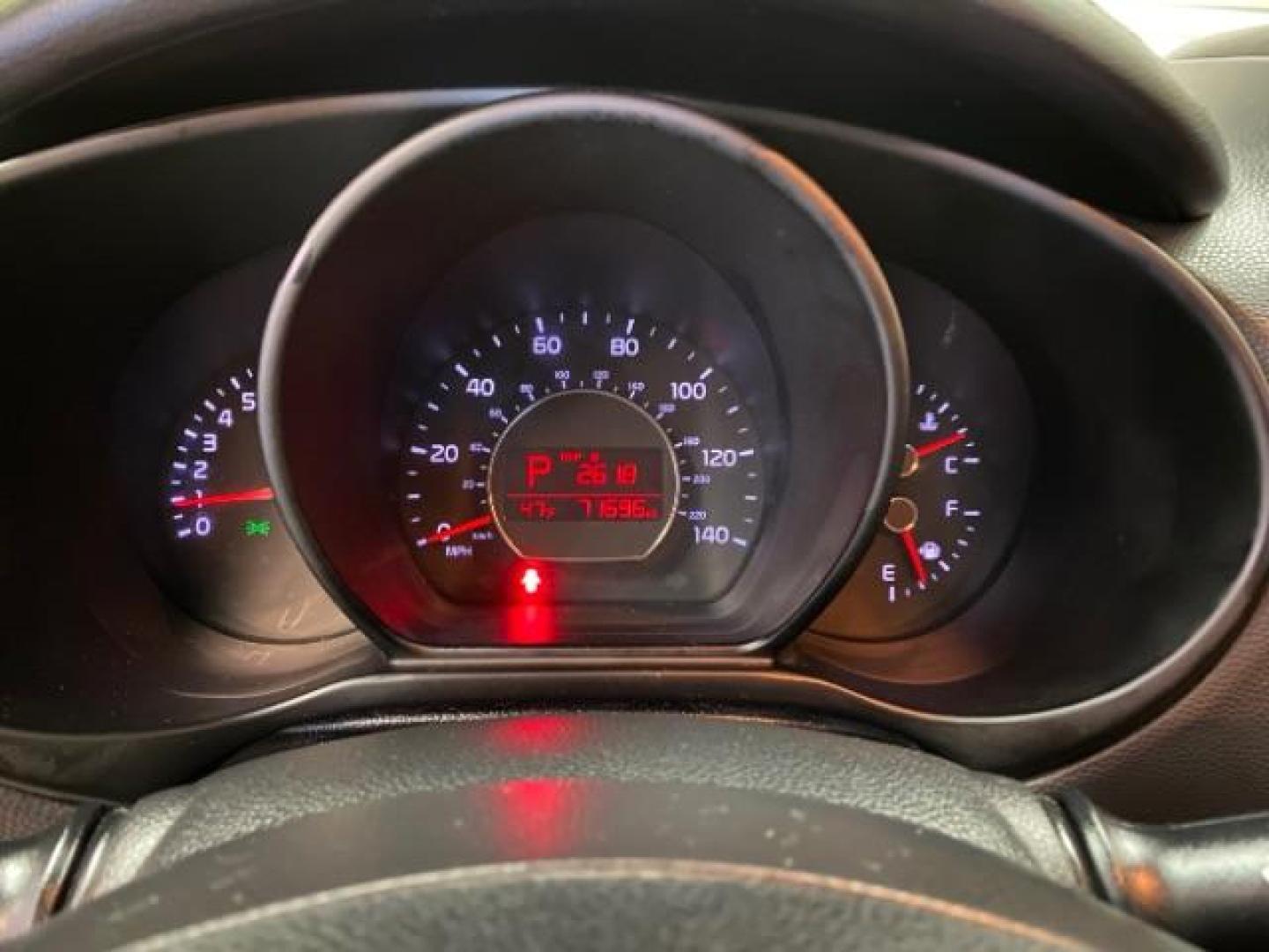 2014 GRAY Kia Soul (KNDJX3A56E7) with an 4-Cyl 2.0 Liter engine, Automatic 6-Spd transmission, located at 412 Auto Vista Drive, Palmdale, 93551, (661) 945-0620, 34.592636, -118.136681 - Photo#14