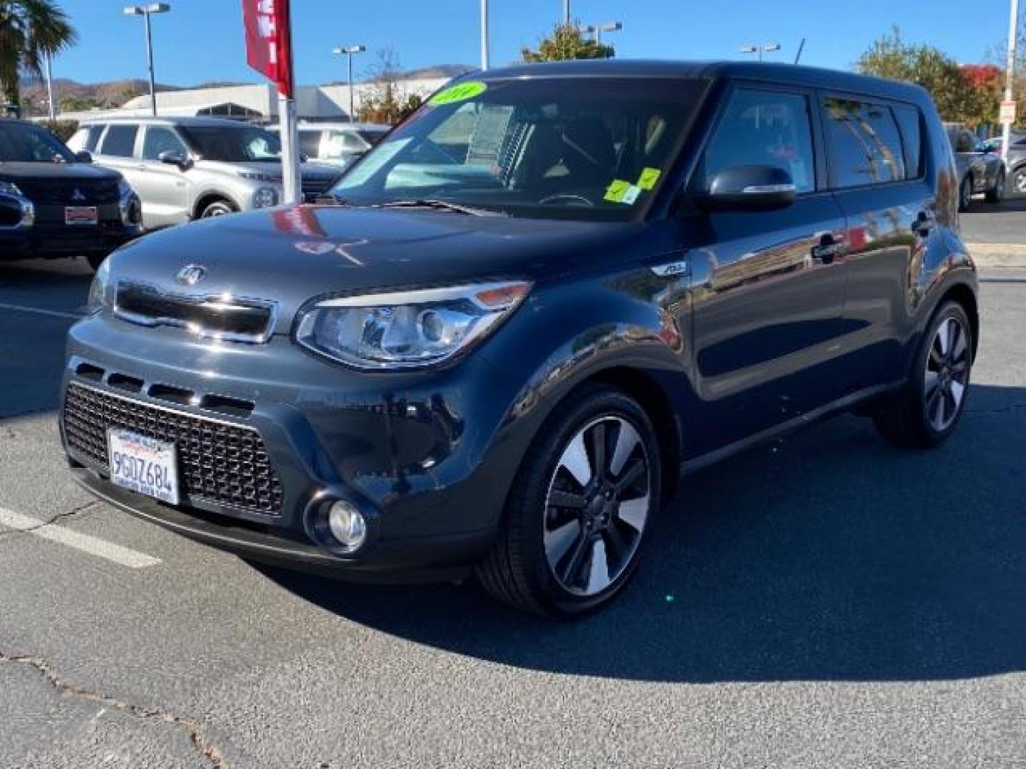 2014 GRAY Kia Soul (KNDJX3A56E7) with an 4-Cyl 2.0 Liter engine, Automatic 6-Spd transmission, located at 412 Auto Vista Drive, Palmdale, 93551, (661) 945-0620, 34.592636, -118.136681 - Photo#2