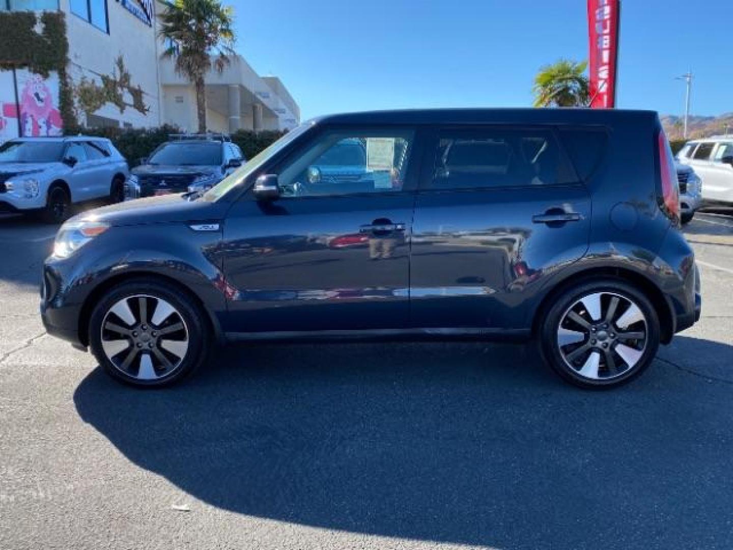 2014 GRAY Kia Soul (KNDJX3A56E7) with an 4-Cyl 2.0 Liter engine, Automatic 6-Spd transmission, located at 412 Auto Vista Drive, Palmdale, 93551, (661) 945-0620, 34.592636, -118.136681 - Photo#3