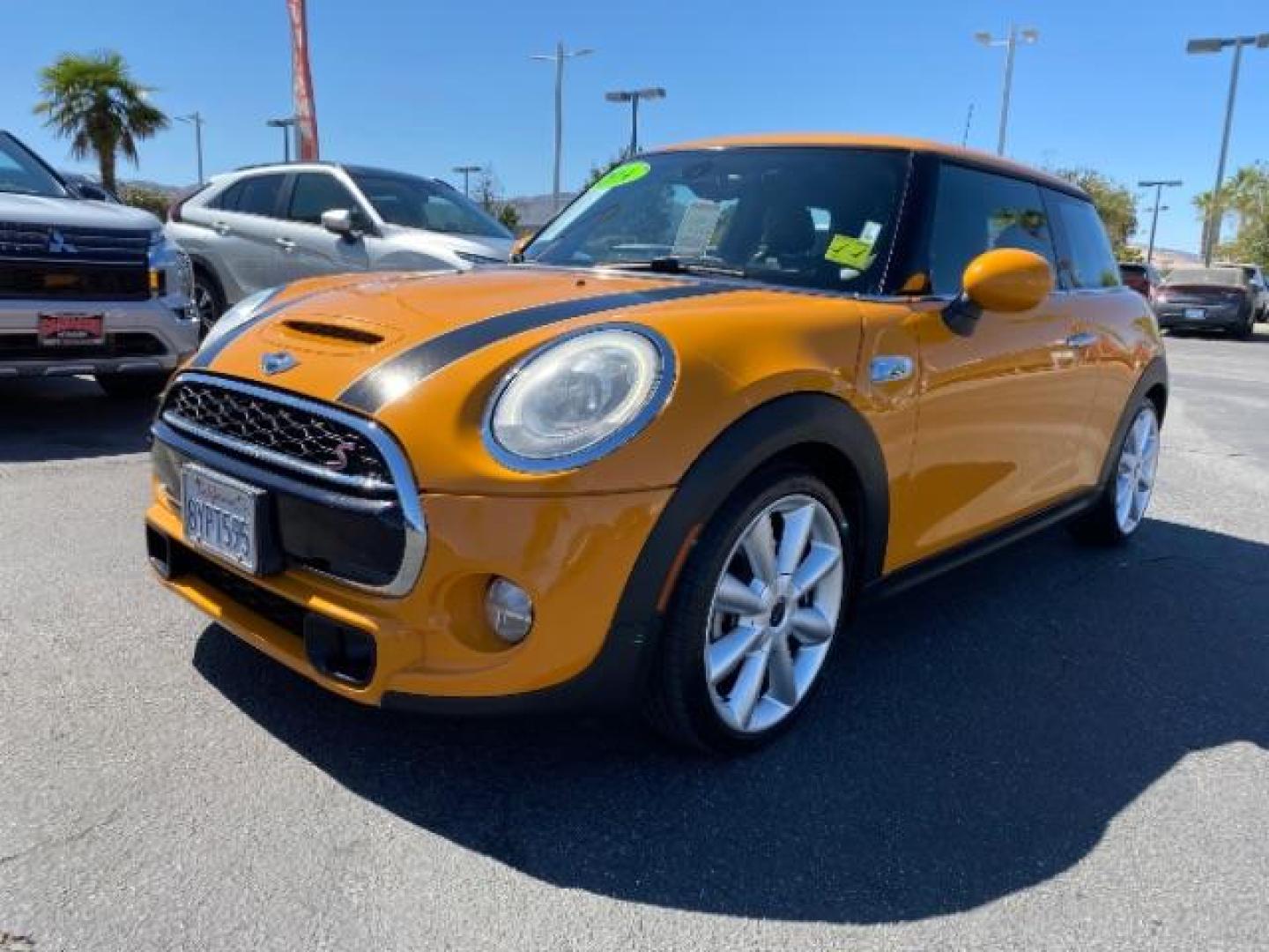 2014 ORANGE MINI Cooper Hardtop (WMWXM7C55ET) with an 4-Cyl Turbo 2.0 Liter engine, Automatic transmission, located at 412 Auto Vista Drive, Palmdale, 93551, (661) 945-0620, 34.592636, -118.136681 - Photo#3