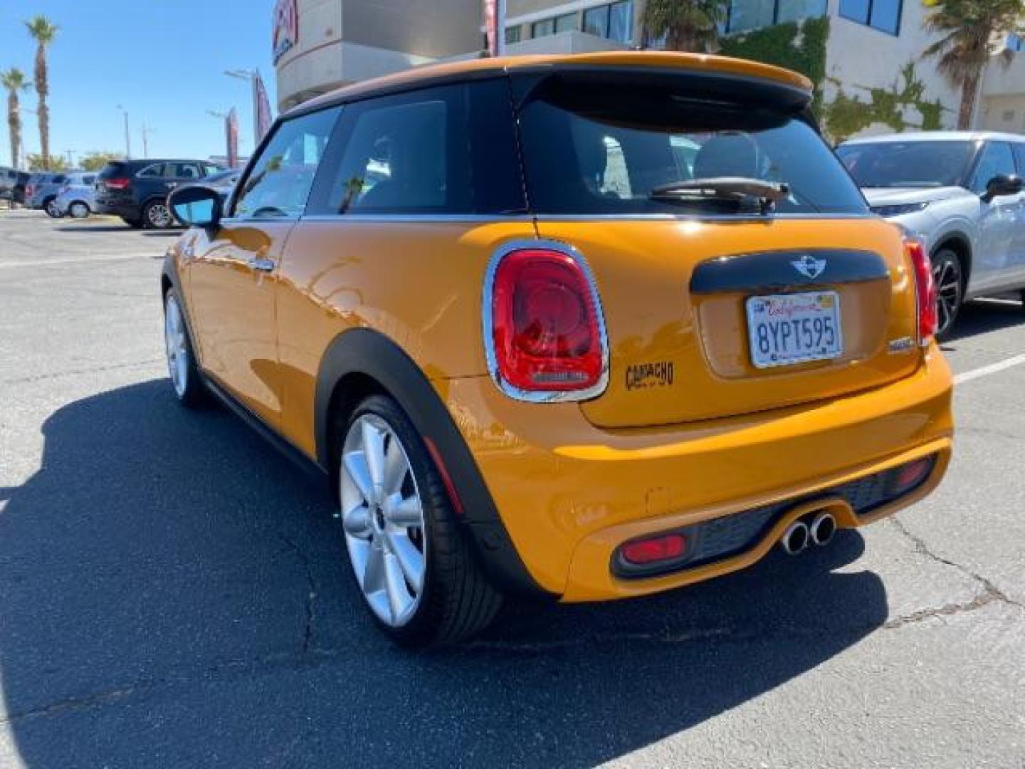 2014 ORANGE MINI Cooper Hardtop (WMWXM7C55ET) with an 4-Cyl Turbo 2.0 Liter engine, Automatic transmission, located at 412 Auto Vista Drive, Palmdale, 93551, (661) 945-0620, 34.592636, -118.136681 - Photo#5