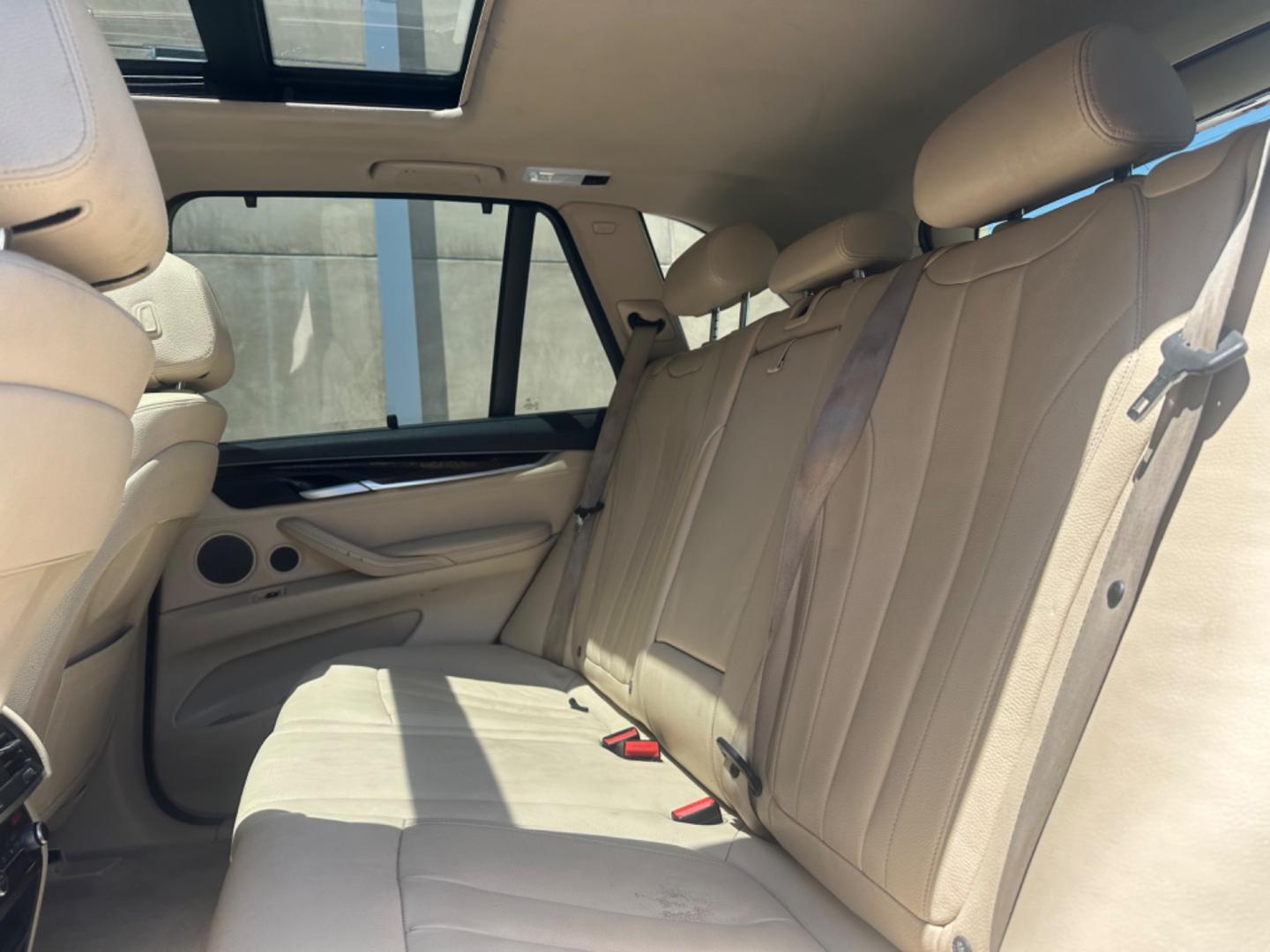 2015 Alpine White /Oyster Nevada Leather BMW X5 Leather (5UXKR0C52F0) with an 3.0 engine, Automatic transmission, located at 30 S. Berkeley Avenue, Pasadena, CA, 91107, (626) 248-7567, 34.145447, -118.109398 - Discover the 2015 BMW X4 xDrive35i: Luxury and Performance at an Affordable Price Are you in the market for a luxury vehicle that combines high performance, advanced technology, and affordability? The 2015 BMW X4 xDrive35i is the perfect choice for you. This outstanding model offers the ideal blend - Photo#13