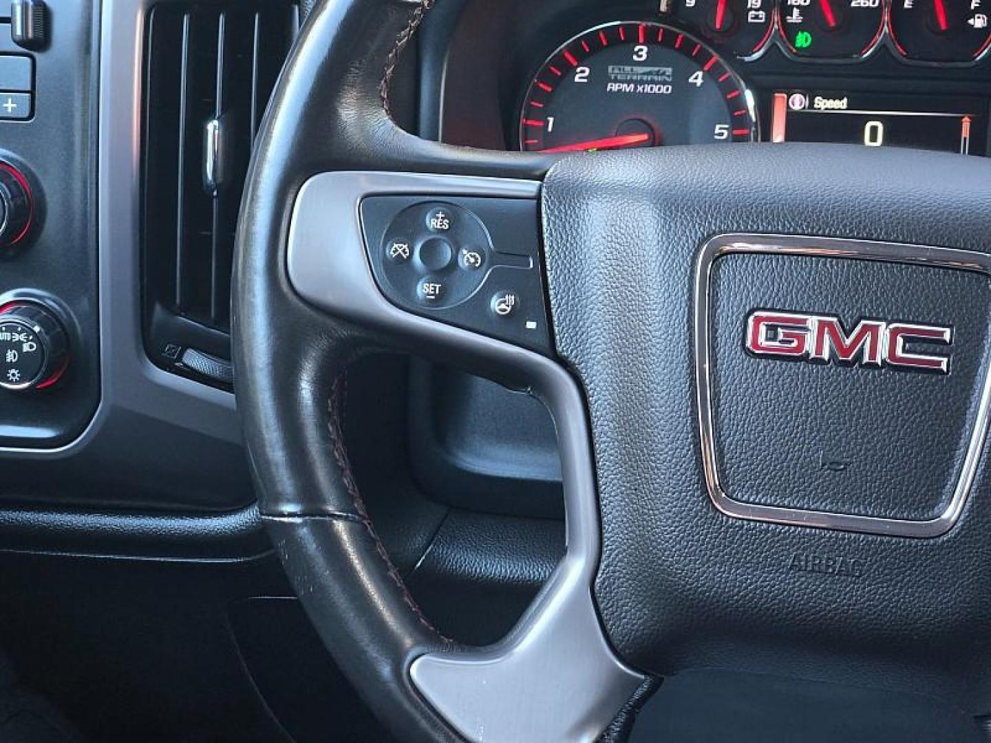 2015 WHITE GMC Sierra 1500 4WD (1GTV2VEC1FZ) , Automatic transmission, located at 246 E Walker St., Orland, 95963, (530) 865-5800, 39.747589, -122.178398 - Photo#19