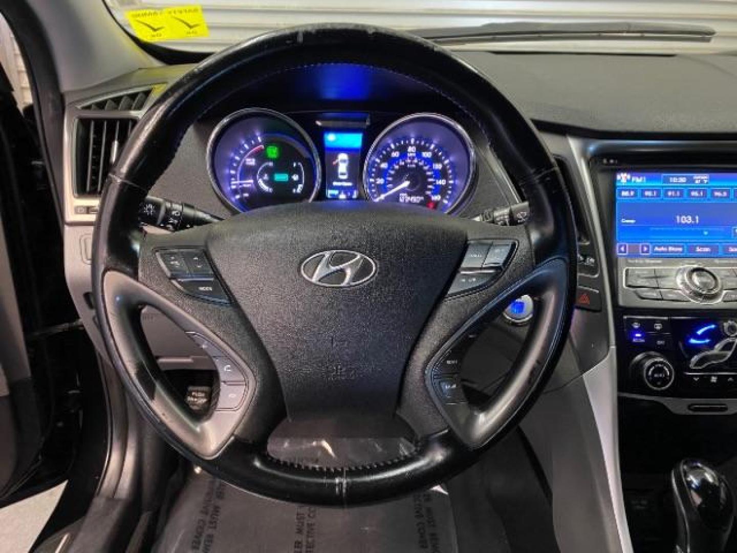 2015 BLACK HYUNDAI SONATA HYBRID (KMHEC4A44FA) , located at 412 Auto Vista Drive, Palmdale, 93551, (661) 945-0620, 34.592636, -118.136681 - Photo#13