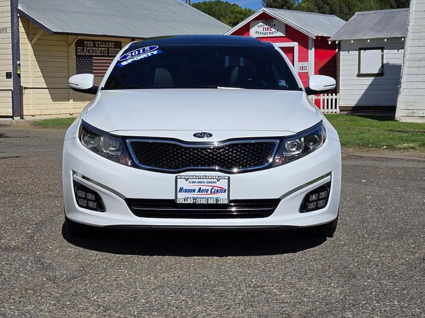 2015 WHITE Kia Optima (5XXGR4A66FG) with an 4-Cyl Turbo 2.0 Liter engine, Auto 6-Spd Sportmatic transmission, located at 246 E Walker St., Orland, 95963, (530) 865-5800, 39.747589, -122.178398 - Photo#3