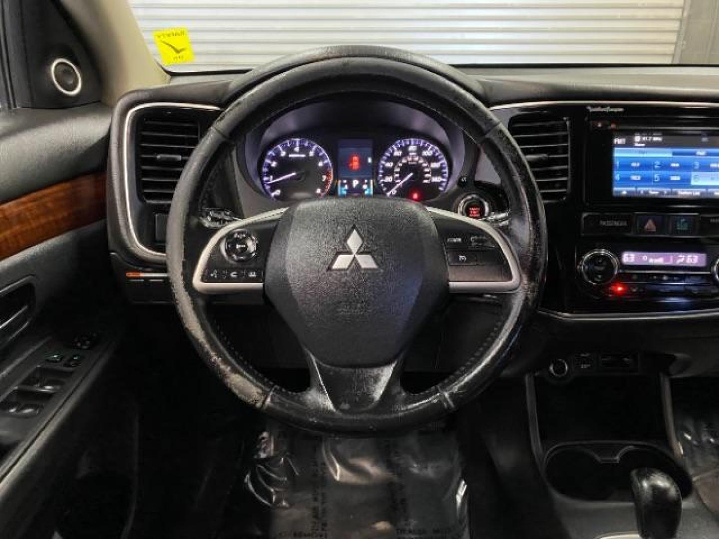 2015 SILVER Mitsubishi Outlander (JA4AD3A39FZ) with an 4-Cyl 2.4 Liter engine, Automatic CVT transmission, located at 412 Auto Vista Drive, Palmdale, 93551, (661) 945-0620, 34.592636, -118.136681 - Photo#11