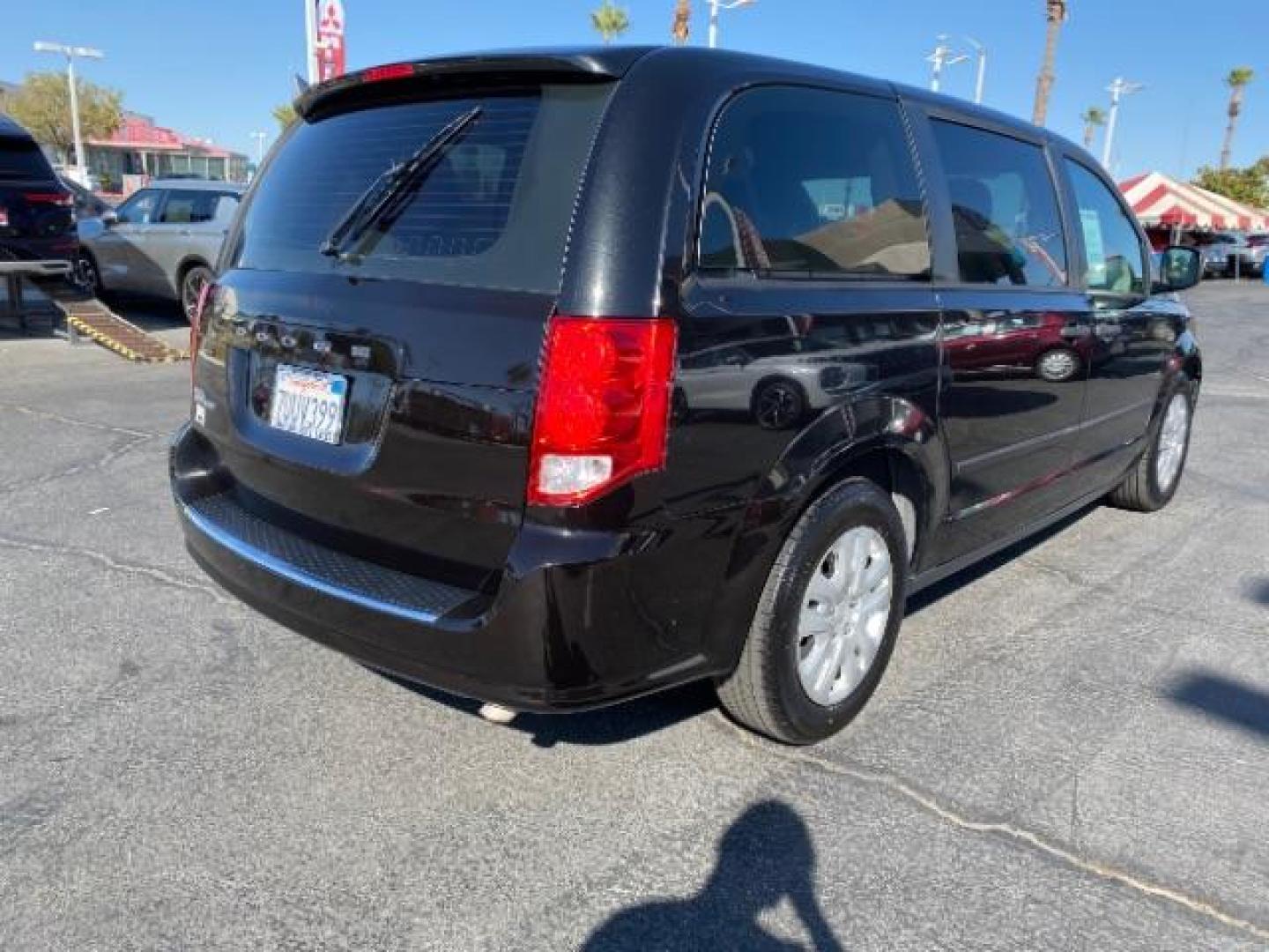 2016 BLACK Dodge Grand Caravan (2C4RDGBG5GR) with an V6 Flex Fuel 3.6 Liter engine, Automatic 6-Spd transmission, located at 412 Auto Vista Drive, Palmdale, 93551, (661) 945-0620, 34.592636, -118.136681 - Photo#7