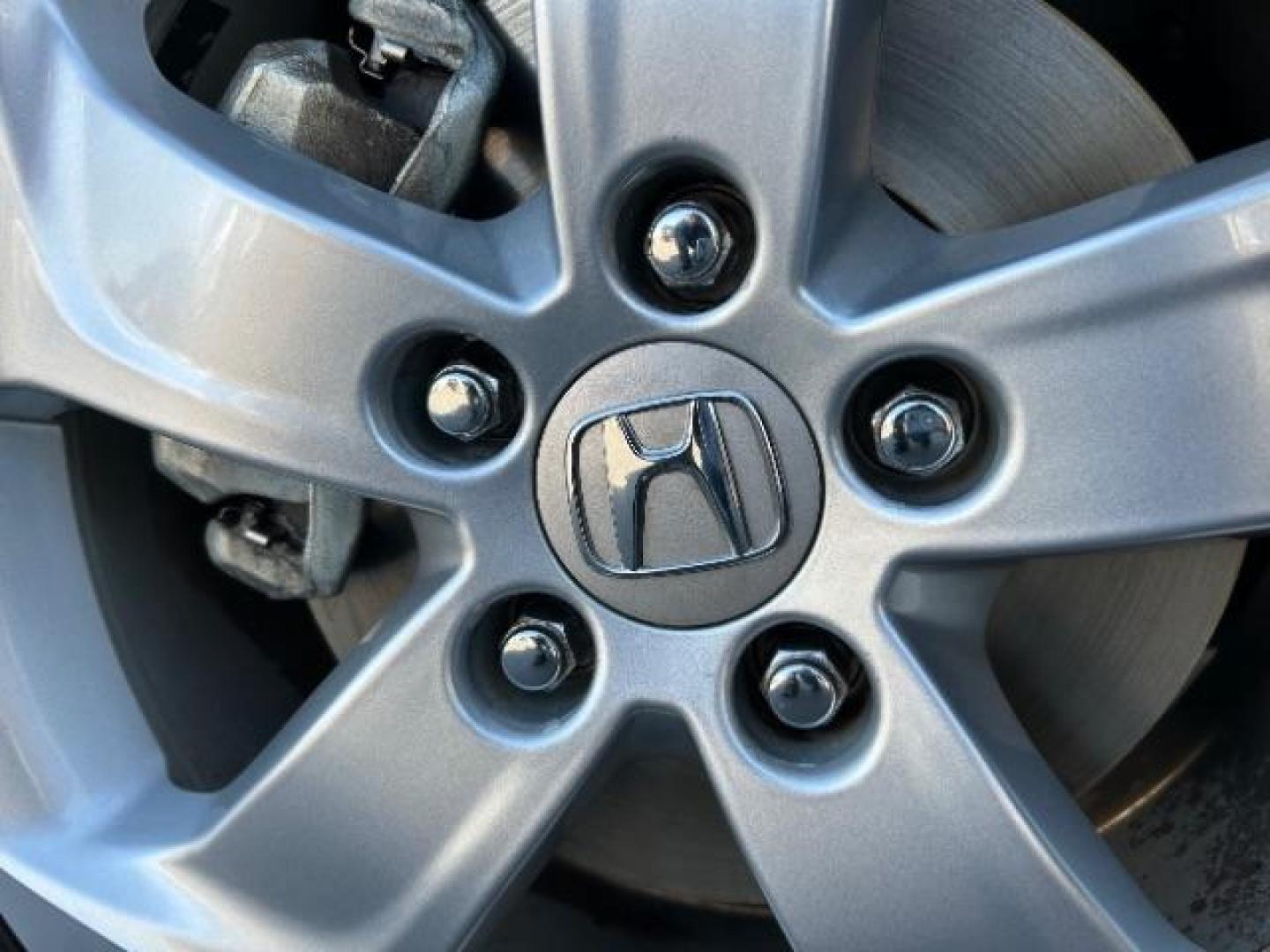 2016 GRAY Honda HR-V (3CZRU5H35GM) with an 4-Cyl i-VTEC 1.8 Liter engine, Auto CVT w/Sport Mode transmission, located at 412 Auto Vista Drive, Palmdale, 93551, (661) 945-0620, 34.592636, -118.136681 - Photo#11