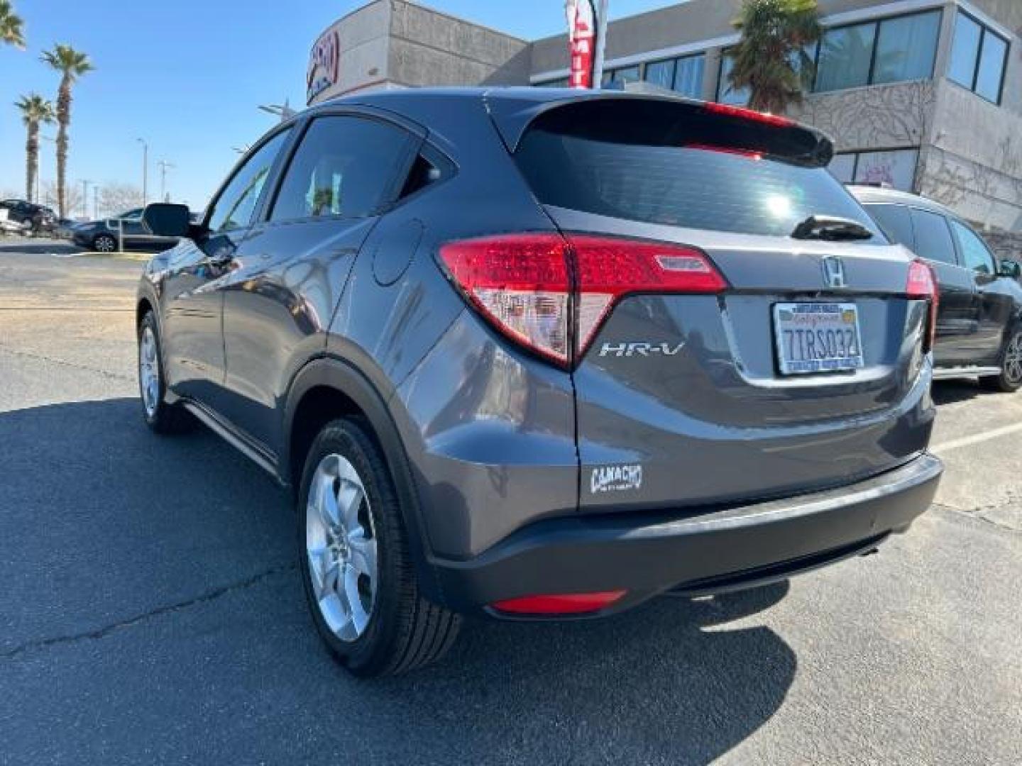 2016 GRAY Honda HR-V (3CZRU5H35GM) with an 4-Cyl i-VTEC 1.8 Liter engine, Auto CVT w/Sport Mode transmission, located at 412 Auto Vista Drive, Palmdale, 93551, (661) 945-0620, 34.592636, -118.136681 - Photo#4