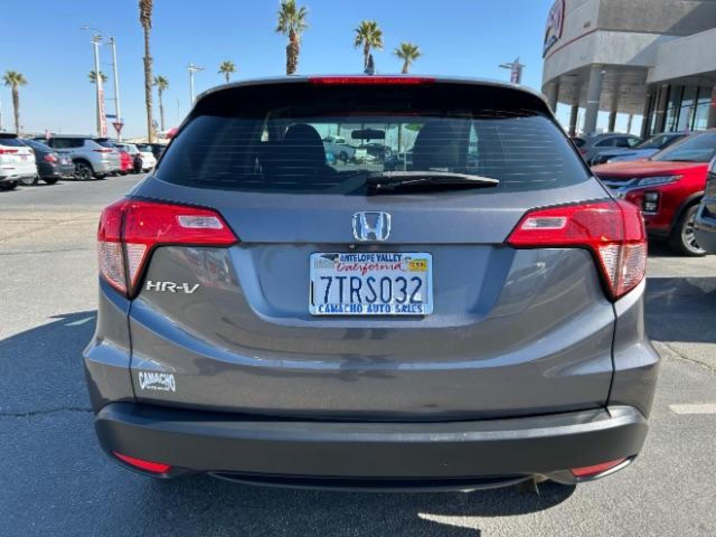 2016 GRAY Honda HR-V (3CZRU5H35GM) with an 4-Cyl i-VTEC 1.8 Liter engine, Auto CVT w/Sport Mode transmission, located at 412 Auto Vista Drive, Palmdale, 93551, (661) 945-0620, 34.592636, -118.136681 - Photo#5