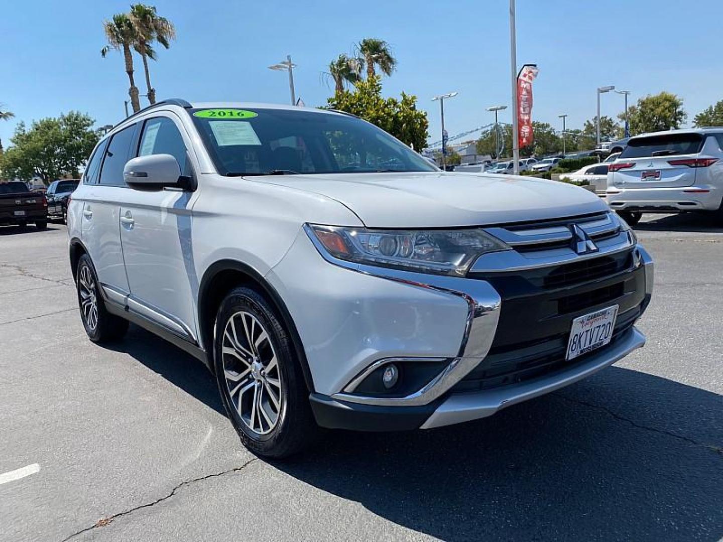 2016 MITSUBISHI OUTLANDER (JA4AD3A38GZ) , located at 412 Auto Vista Drive, Palmdale, 93551, (661) 945-0620, 34.592636, -118.136681 - Photo#0