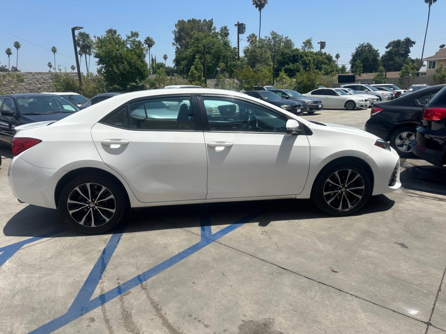 2017 WHITE /Black Toyota Corolla Cloth (2T1BURHE2HC) with an 4 Cylinder engine, Automatic transmission, located at 30 S. Berkeley Avenue, Pasadena, CA, 91107, (626) 248-7567, 34.145447, -118.109398 - Photo#6