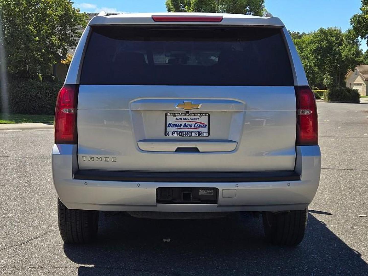 2017 SILVER Chevrolet Tahoe (1GNSKBKC0HR) with an V8 EcoTec3 5.3 Liter engine, Auto 6-Spd Overdrive transmission, located at 246 E Walker St., Orland, 95963, (530) 865-5800, 39.747589, -122.178398 - Photo#7