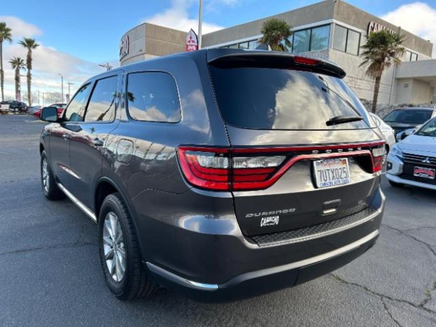 2017 GRAY Dodge Durango (1C4RDHAGXHC) with an V6 3.6 Liter engine, Automatic 8-Spd transmission, located at 412 Auto Vista Drive, Palmdale, 93551, (661) 945-0620, 34.592636, -118.136681 - Photo#5