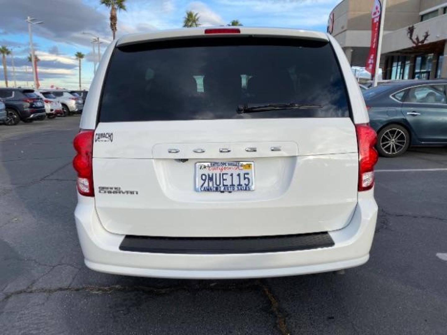 2017 WHITE Dodge Grand Caravan (2C4RDGCG5HR) with an V6 Flex Fuel 3.6 Liter engine, Automatic 6-Spd transmission, located at 412 Auto Vista Drive, Palmdale, 93551, (661) 945-0620, 34.592636, -118.136681 - Photo#7