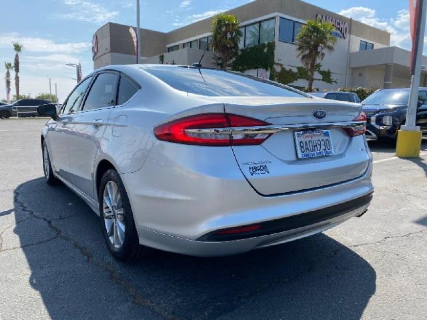 2017 SILVER Ford Fusion (3FA6P0H74HR) with an 4-Cyl 2.5 Liter engine, Auto 6-Spd SelectShift transmission, located at 412 Auto Vista Drive, Palmdale, 93551, (661) 945-0620, 34.592636, -118.136681 - Photo#4