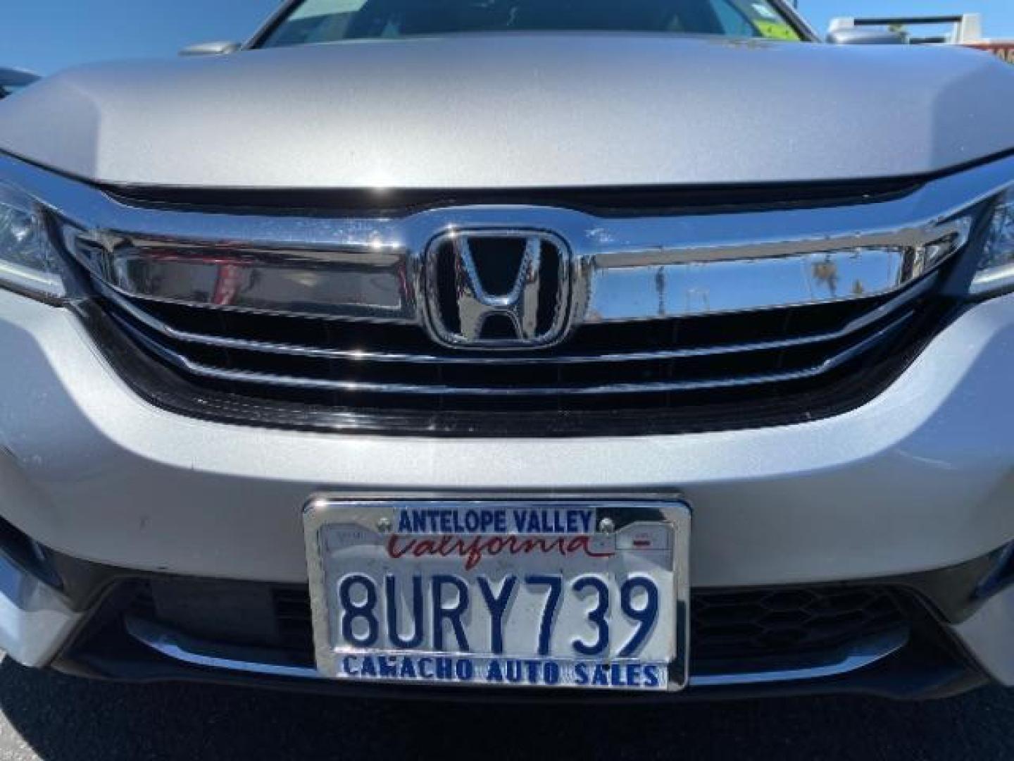 2017 SILVER Honda Accord Hybrid (JHMCR6F71HC) with an 4-Cyl Hybrid VTEC 2.0L engine, Automatic CVT transmission, located at 412 Auto Vista Drive, Palmdale, 93551, (661) 945-0620, 34.592636, -118.136681 - Photo#9