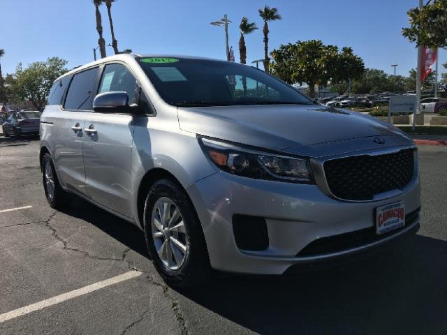 2017 SILVER Kia Sedona (KNDMB5C16H6) with an V6 3.3 Liter engine, Auto 6-Spd OD Sportmatic transmission, located at 412 Auto Vista Drive, Palmdale, 93551, (661) 945-0620, 34.592636, -118.136681 - Photo#1