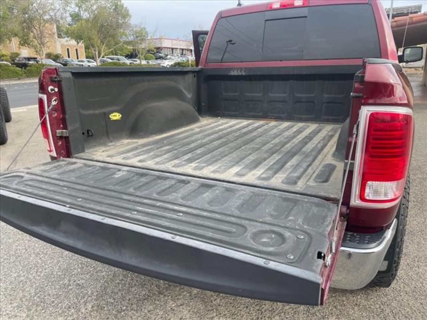 2017 Delmonico Red Pearl Coat RAM 1500 Laramie (1C6RR7NT6HS) with an 5.7L HEMI 5.7L V8 395hp 410ft. lbs. Sequential Multiport Fuel Injection engine, 8-Speed Shiftable Automatic transmission, located at 800 Riverside Ave, Roseville, CA, 95678, 916-773-4549 & Toll Free: 866-719-4393, 38.732265, -121.291039 - 4X4 CREW CAB LARAMIE 5.7 HEMI V8 CLEAN CARFAX - Photo#12