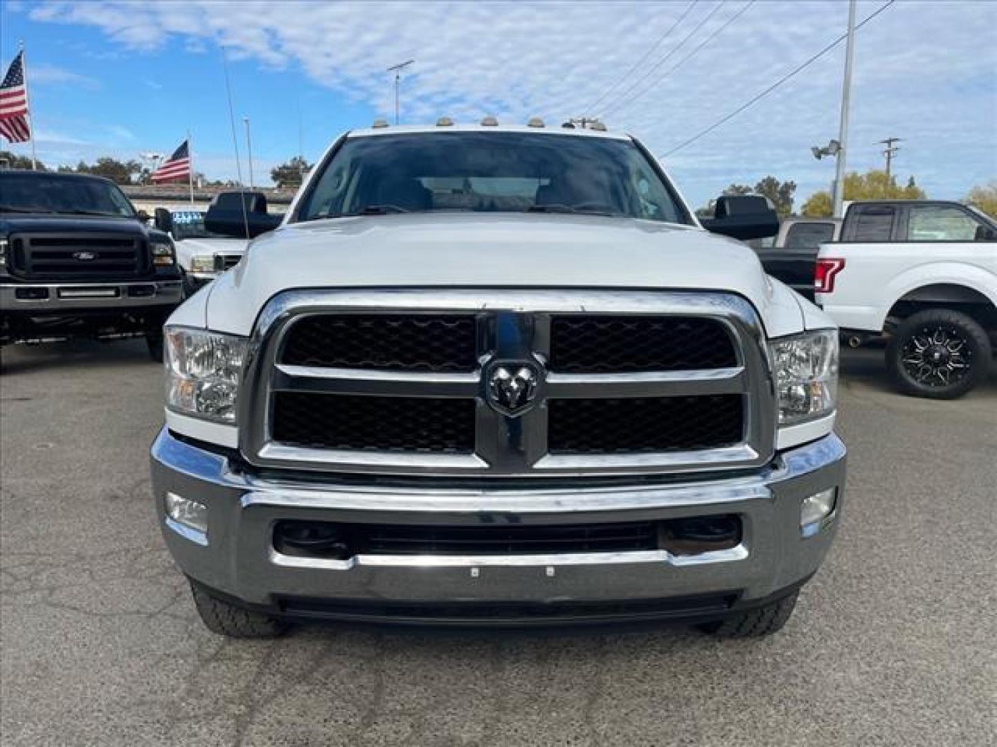 2017 Bright White Clear Coat RAM 3500 Tradesman (3C7WR8CJ1HG) with an 6.4L HEMI 6.4L V8 410hp 429ft. lbs. Sequential Multiport Fuel Injection engine, 6-Speed Shiftable Automatic transmission, located at 800 Riverside Ave, Roseville, CA, 95678, 916-773-4549 & Toll Free: 866-719-4393, 38.732265, -121.291039 - CREW CAB TRADESMAN 6.4 HEMI UTILITY BED SERVICE RECORDS ON CLEAN CARFAX - Photo#7