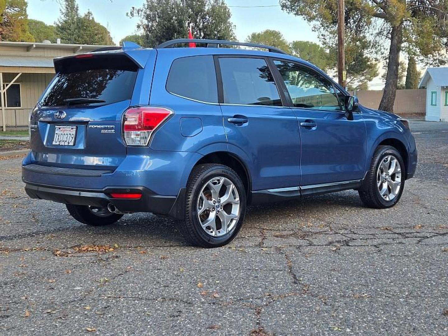 2017 BLUE Subaru Forester (JF2SJAWC2HH) with an 4-Cyl PZEV 2.5 Liter engine, Auto CVT Lineartronic transmission, located at 246 E Walker St., Orland, 95963, (530) 865-5800, 39.747589, -122.178398 - Photo#7