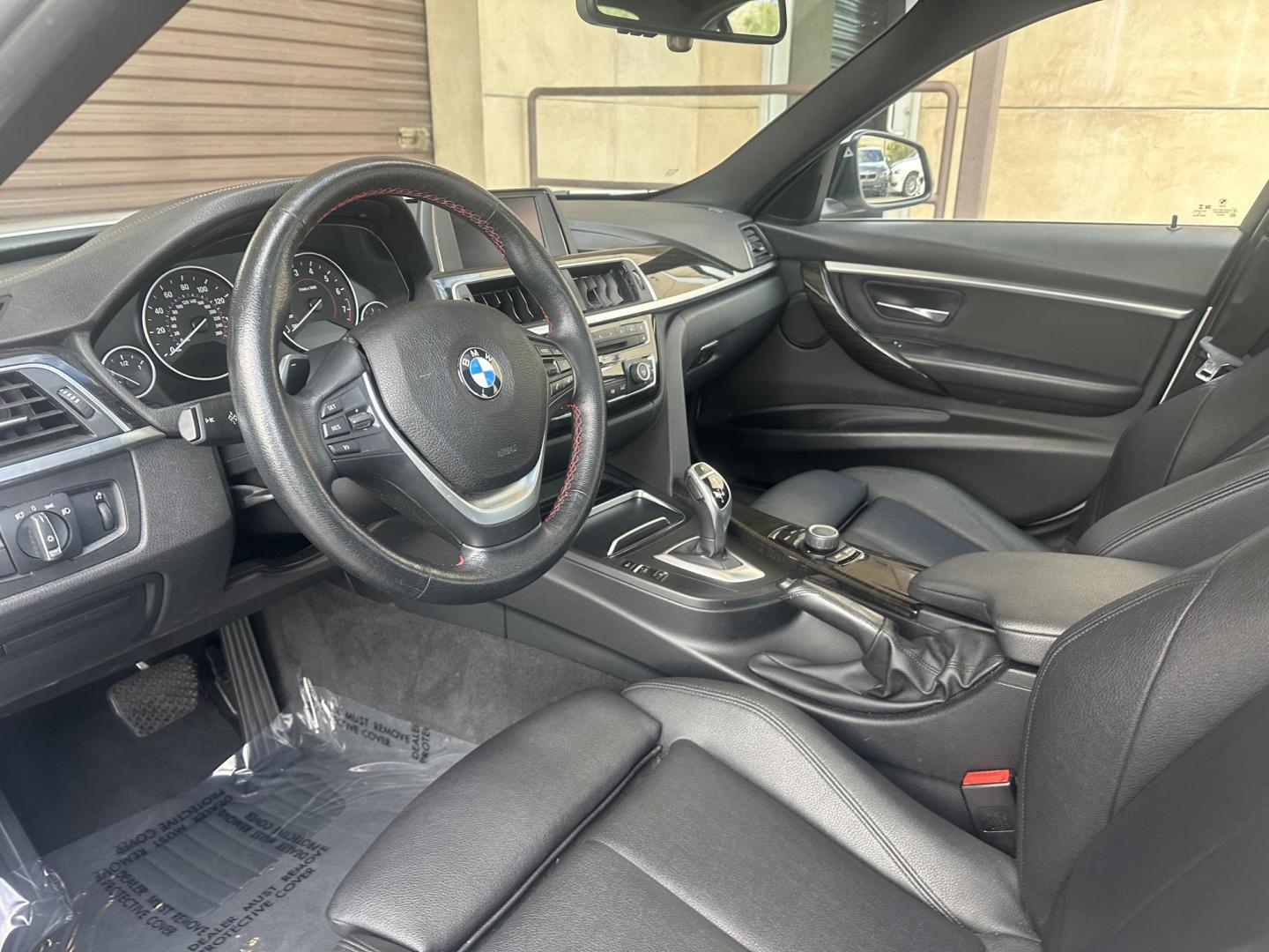 2018 Alpine White /Black BMW 3-Series 330i SULEV Sedan (WBA8B9C56JA) with an 3.0L L6 DOHC 24V engine, 8A transmission, located at 30 S. Berkeley Avenue, Pasadena, CA, 91107, (626) 248-7567, 34.145447, -118.109398 - The 2018 BMW 3-Series 330i SULEV Sedan embodies luxury, performance, and environmental responsibility. Under the hood, it boasts a 2.0L TwinPower Turbo inline-4 engine, generating an impressive 248 horsepower and 258 lb-ft of torque. This powertrain ensures swift acceleration and a responsive drivin - Photo#8