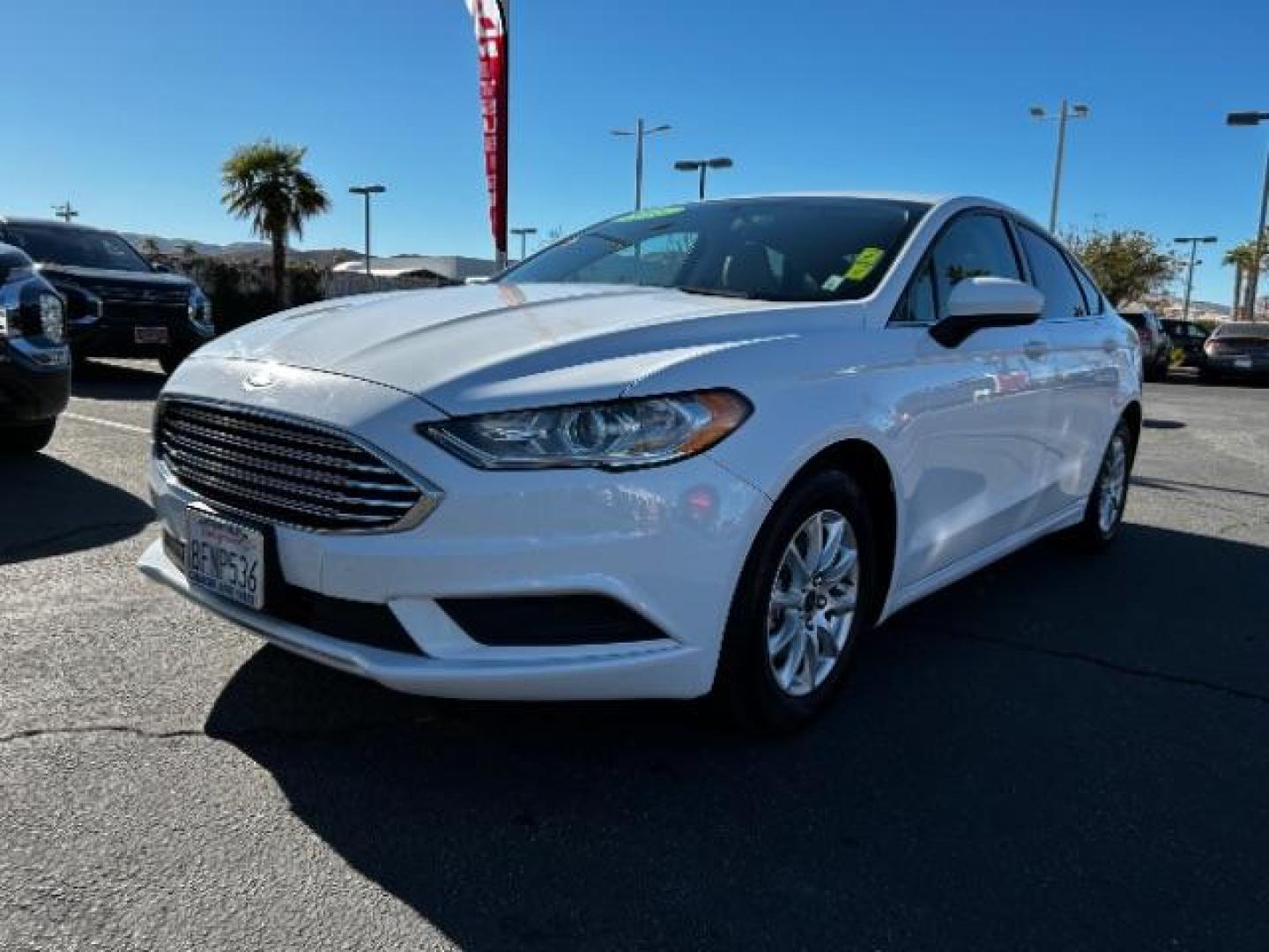 2018 WHITE Ford Fusion (3FA6P0G71JR) with an 4-Cyl 2.5 Liter engine, Automatic 6-Spd w/SelectShift transmission, located at 412 Auto Vista Drive, Palmdale, 93551, (661) 945-0620, 34.592636, -118.136681 - Photo#2