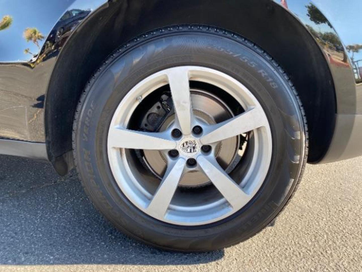 2018 BLACK Porsche Macan (WP1AA2A58JL) with an 4-Cyl Turbo 2.0 Liter engine, Auto 7-Spd PDK Dbl-Cltch transmission, located at 412 Auto Vista Drive, Palmdale, 93551, (661) 945-0620, 34.592636, -118.136681 - Photo#16