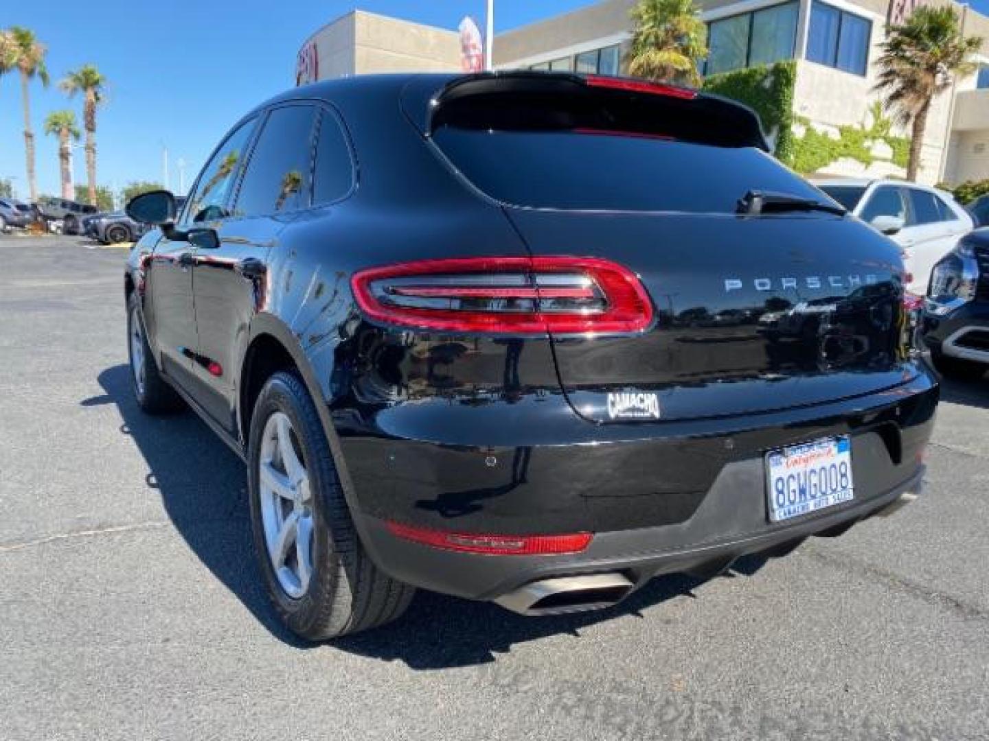 2018 BLACK Porsche Macan (WP1AA2A58JL) with an 4-Cyl Turbo 2.0 Liter engine, Auto 7-Spd PDK Dbl-Cltch transmission, located at 412 Auto Vista Drive, Palmdale, 93551, (661) 945-0620, 34.592636, -118.136681 - Photo#6