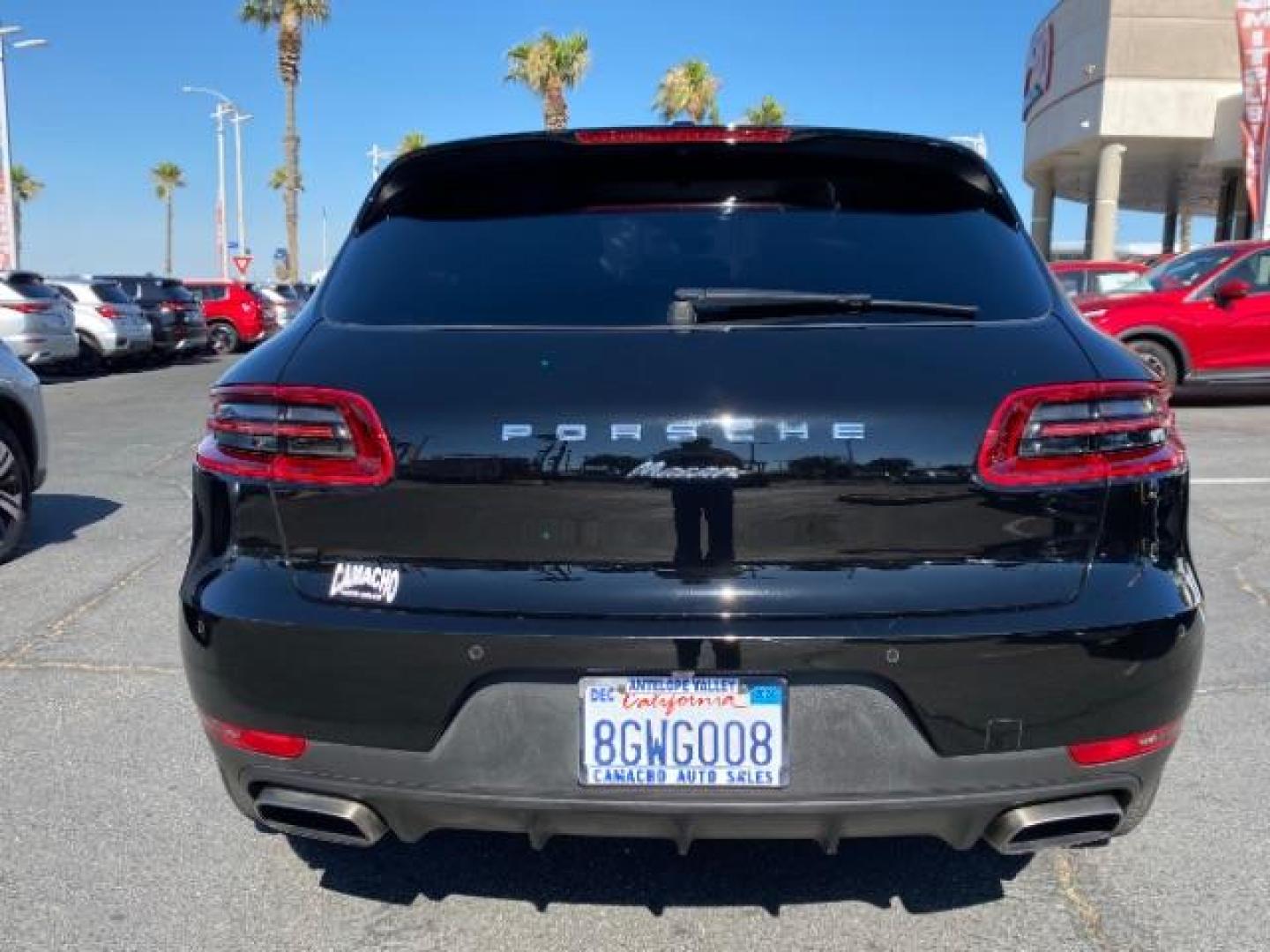 2018 BLACK Porsche Macan (WP1AA2A58JL) with an 4-Cyl Turbo 2.0 Liter engine, Auto 7-Spd PDK Dbl-Cltch transmission, located at 412 Auto Vista Drive, Palmdale, 93551, (661) 945-0620, 34.592636, -118.136681 - Photo#7