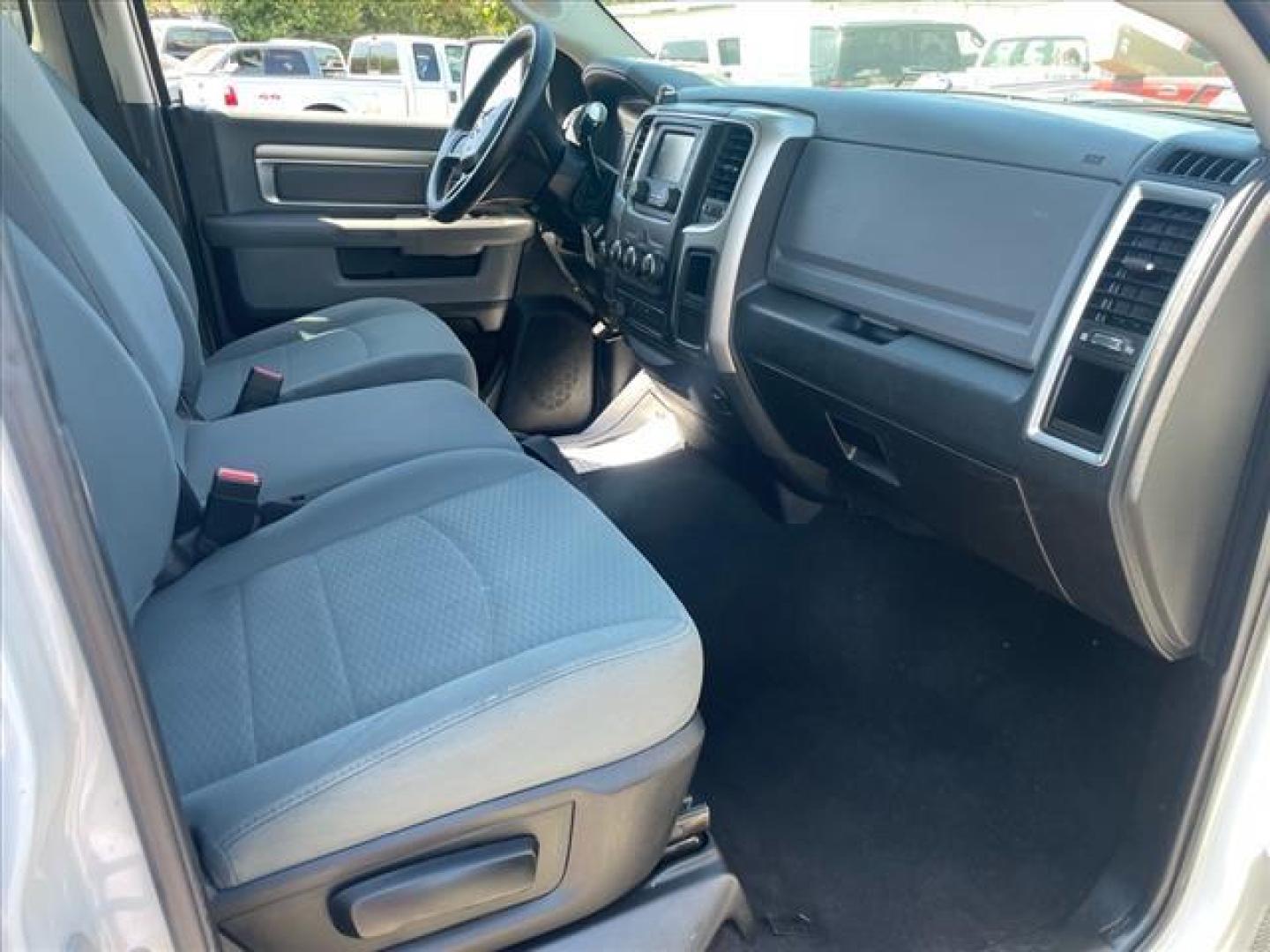 2018 Bright White Clear Coat RAM 2500 SLT (3C6UR5DL8JG) with an 6.7L Cummins 6.7L Diesel Turbo I6 350hp 660ft. lbs. Common Rail Direct Injection engine, Automatic transmission, located at 800 Riverside Ave, Roseville, CA, 95678, 916-773-4549 & Toll Free: 866-719-4393, 38.732265, -121.291039 - CUMMINS DIESEL CREW CAB 4X4 SLT GOOSE NECK CLEAN CARFAX - Photo#15