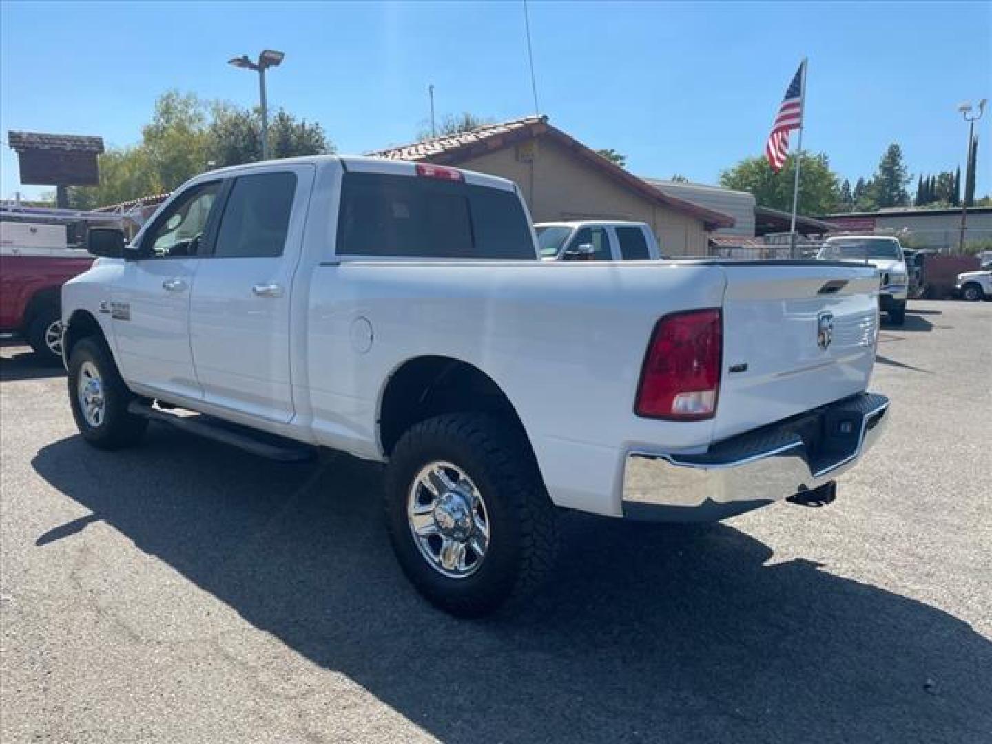 2018 Bright White Clear Coat RAM 2500 SLT (3C6UR5DL8JG) with an 6.7L Cummins 6.7L Diesel Turbo I6 350hp 660ft. lbs. Common Rail Direct Injection engine, Automatic transmission, located at 800 Riverside Ave, Roseville, CA, 95678, 916-773-4549 & Toll Free: 866-719-4393, 38.732265, -121.291039 - CUMMINS DIESEL CREW CAB 4X4 SLT GOOSE NECK CLEAN CARFAX - Photo#2