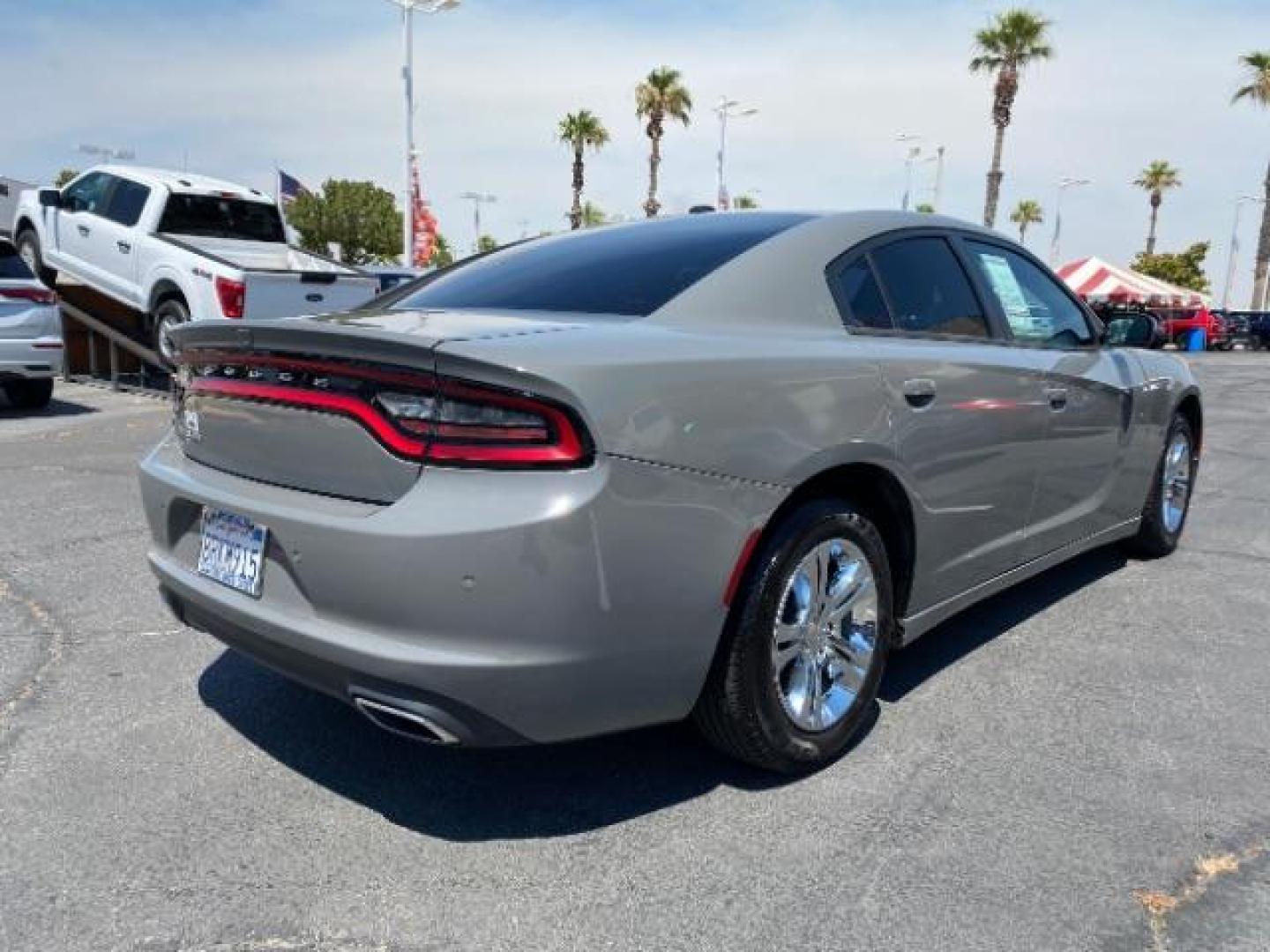 2019 GRAY Dodge Charger (2C3CDXBGXKH) with an V6 3.6 Liter engine, Automatic 8-Spd w/AutoStick transmission, located at 412 Auto Vista Drive, Palmdale, 93551, (661) 945-0620, 34.592636, -118.136681 - Photo#7