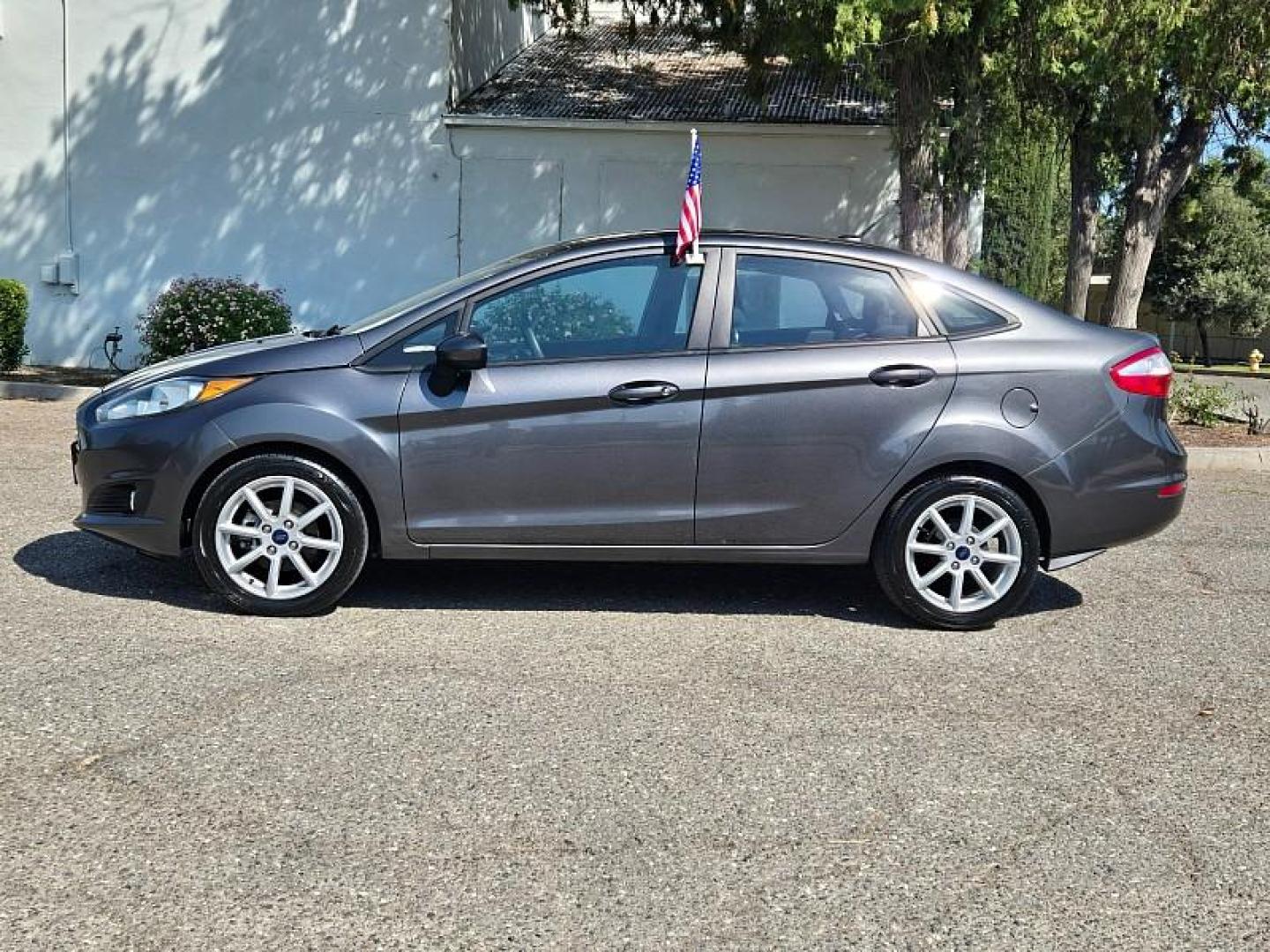 2019 GRAY Ford Fiesta (3FADP4BJ8KM) with an 4-Cyl 1.6 Liter engine, located at 246 E Walker St., Orland, 95963, (530) 865-5800, 39.747589, -122.178398 - Photo#4