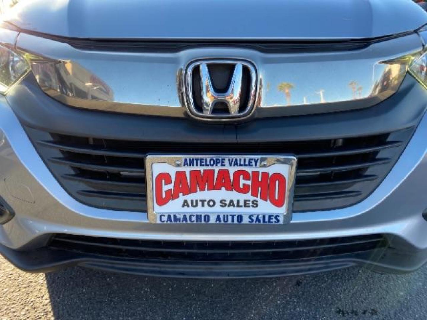 2019 GRAY Honda HR-V (3CZRU5H74KM) with an 4-Cyl i-VTEC 1.8 Liter engine, Automatic CVT w/Sport Mode transmission, located at 412 Auto Vista Drive, Palmdale, 93551, (661) 945-0620, 34.592636, -118.136681 - Photo#9