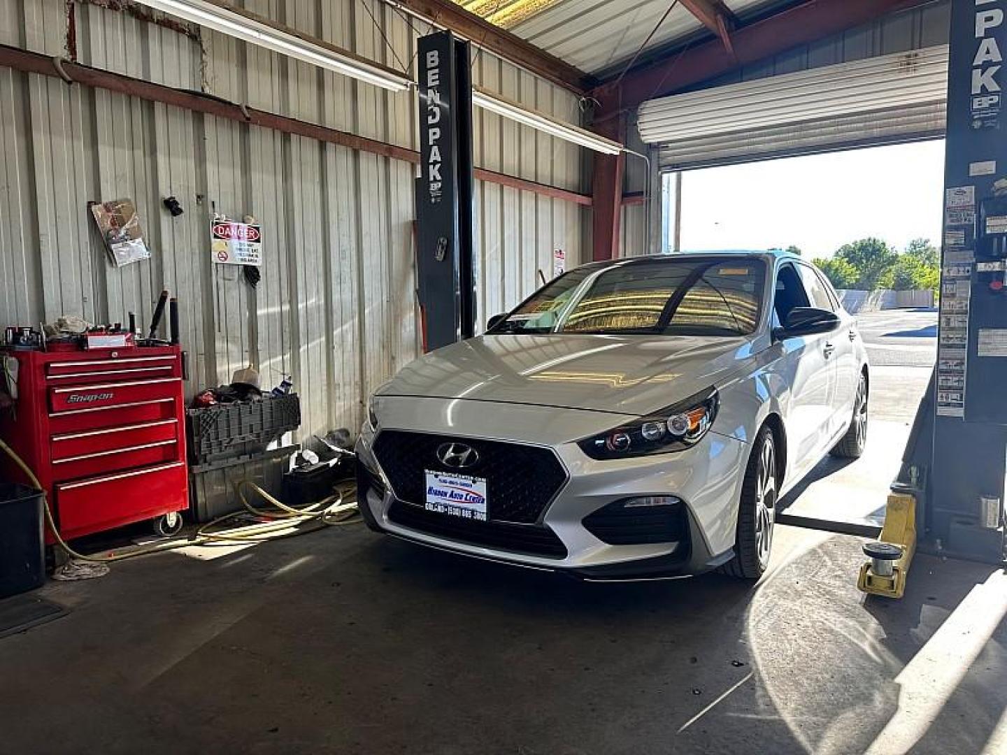 2019 SILVER Hyundai Elantra GT (KMHH55LC2KU) with an 4-Cyl Turbo 1.6 Liter engine, Automatic 7-Spd w/Dual-Clutch transmission, located at 246 E Walker St., Orland, 95963, (530) 865-5800, 39.747589, -122.178398 - Photo#0