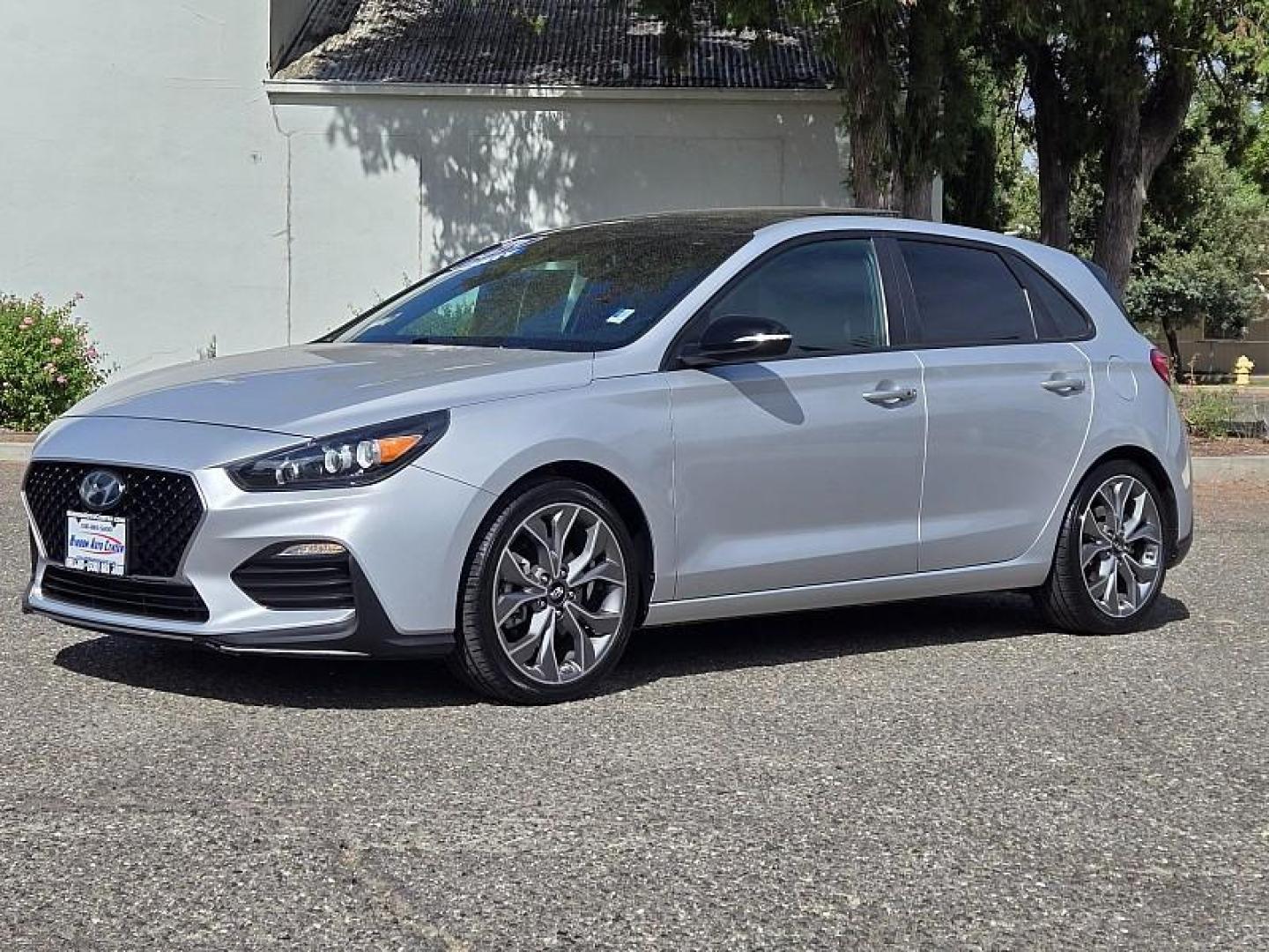 2019 SILVER Hyundai Elantra GT (KMHH55LC2KU) with an 4-Cyl Turbo 1.6 Liter engine, Automatic 7-Spd w/Dual-Clutch transmission, located at 246 E Walker St., Orland, 95963, (530) 865-5800, 39.747589, -122.178398 - Photo#3