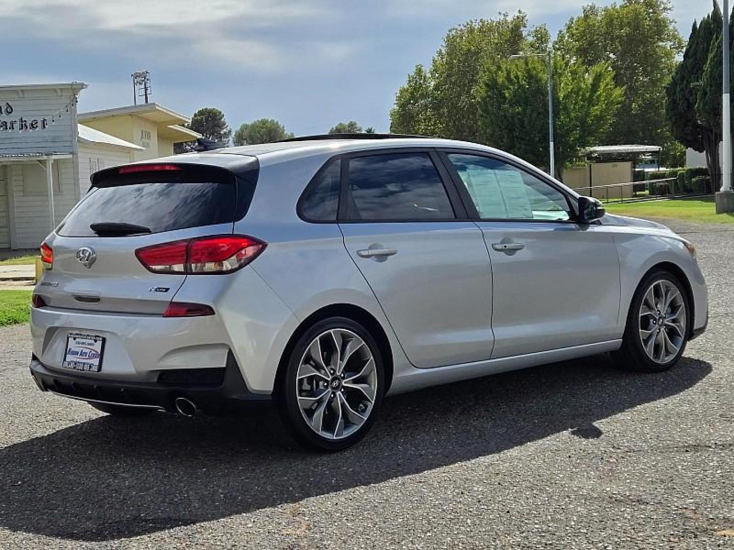 2019 SILVER Hyundai Elantra GT (KMHH55LC2KU) with an 4-Cyl Turbo 1.6 Liter engine, Automatic 7-Spd w/Dual-Clutch transmission, located at 246 E Walker St., Orland, 95963, (530) 865-5800, 39.747589, -122.178398 - Photo#7