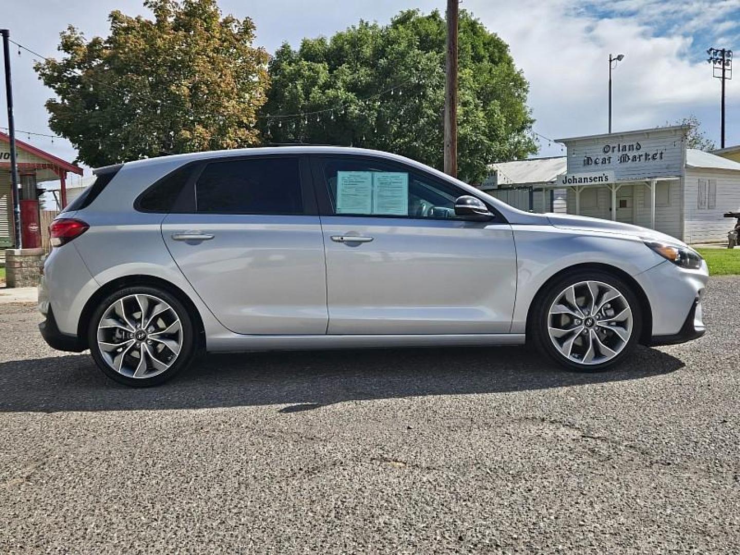 2019 SILVER Hyundai Elantra GT (KMHH55LC2KU) with an 4-Cyl Turbo 1.6 Liter engine, Automatic 7-Spd w/Dual-Clutch transmission, located at 246 E Walker St., Orland, 95963, (530) 865-5800, 39.747589, -122.178398 - Photo#8