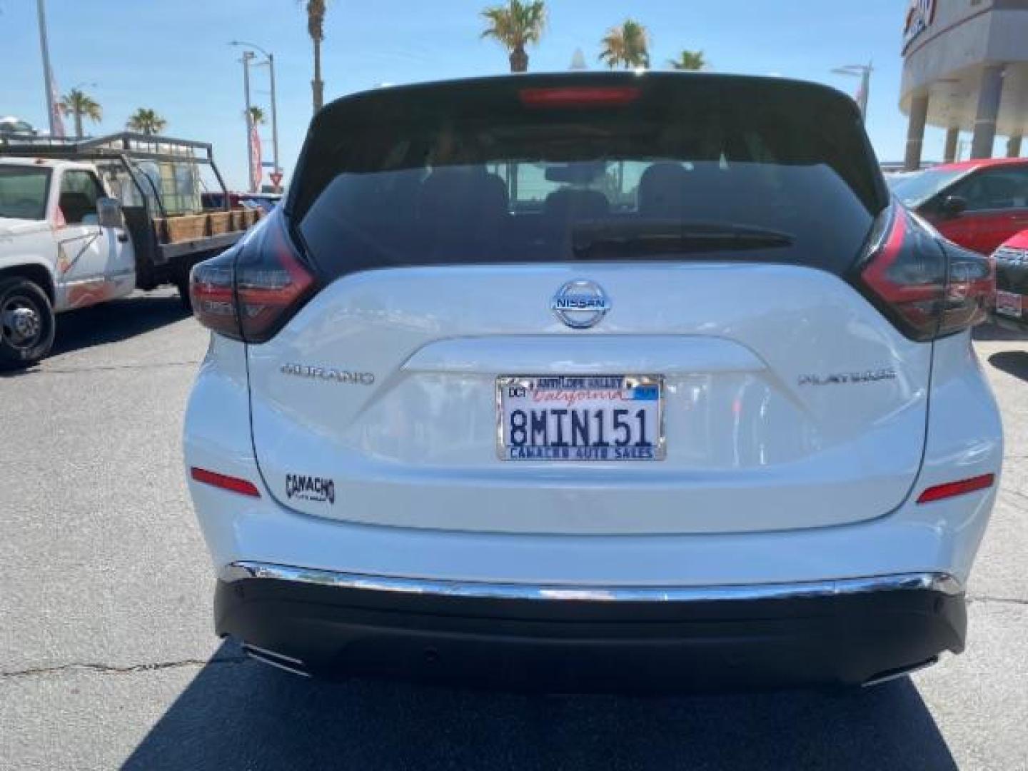 2019 WHITE Nissan Murano (5N1AZ2MJXKN) with an V6 3.5 Liter engine, Automatic Xtronic CVT transmission, located at 412 Auto Vista Drive, Palmdale, 93551, (661) 945-0620, 34.592636, -118.136681 - Photo#6